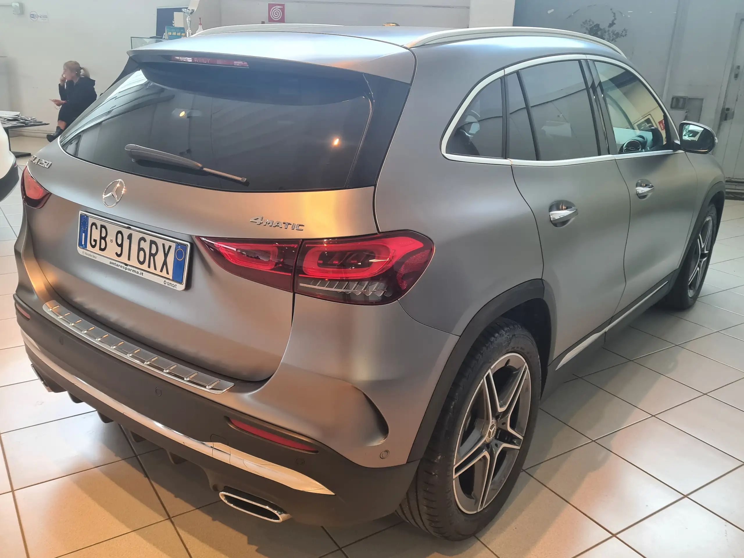 Mercedes-Benz - GLA 250