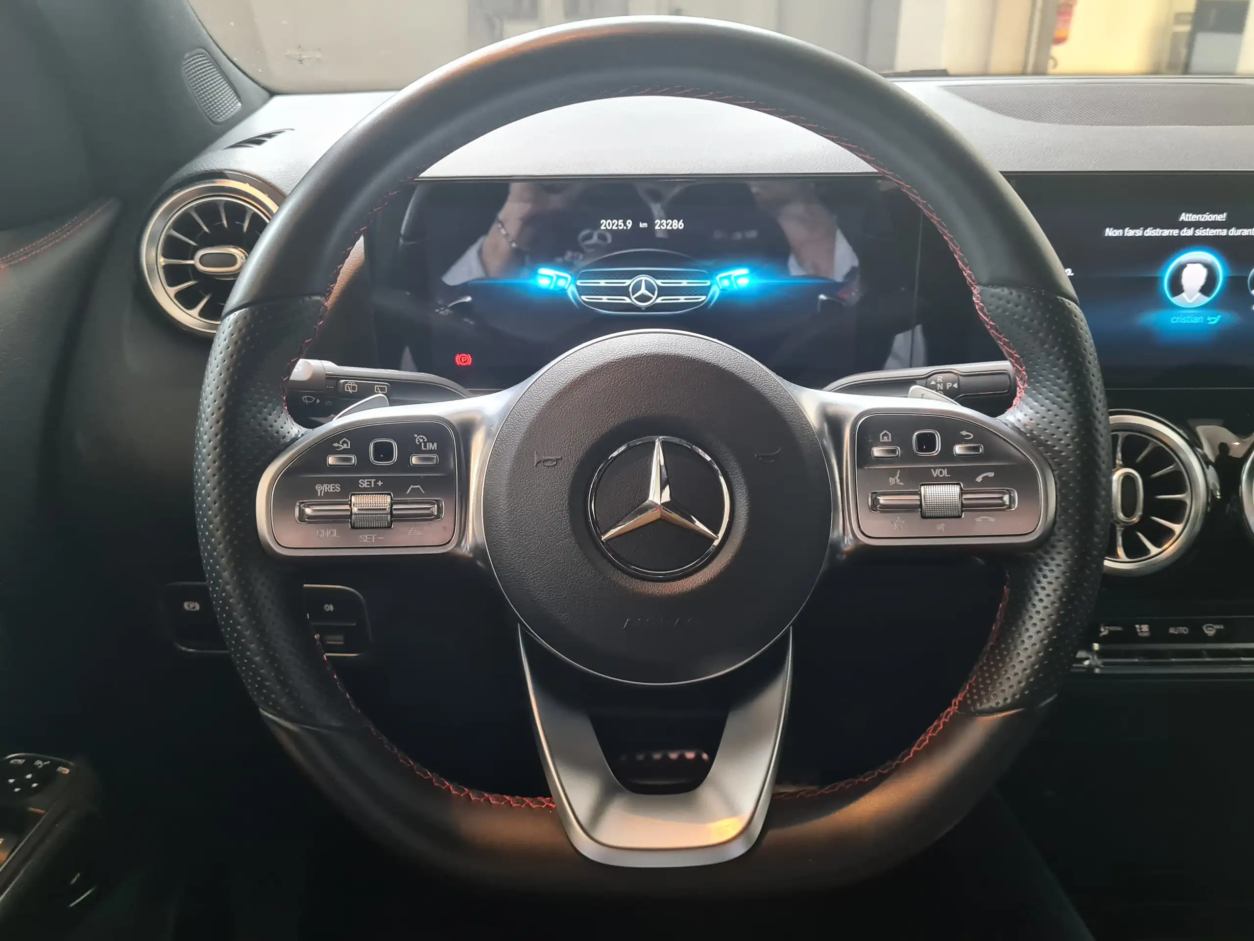 Mercedes-Benz - GLA 250