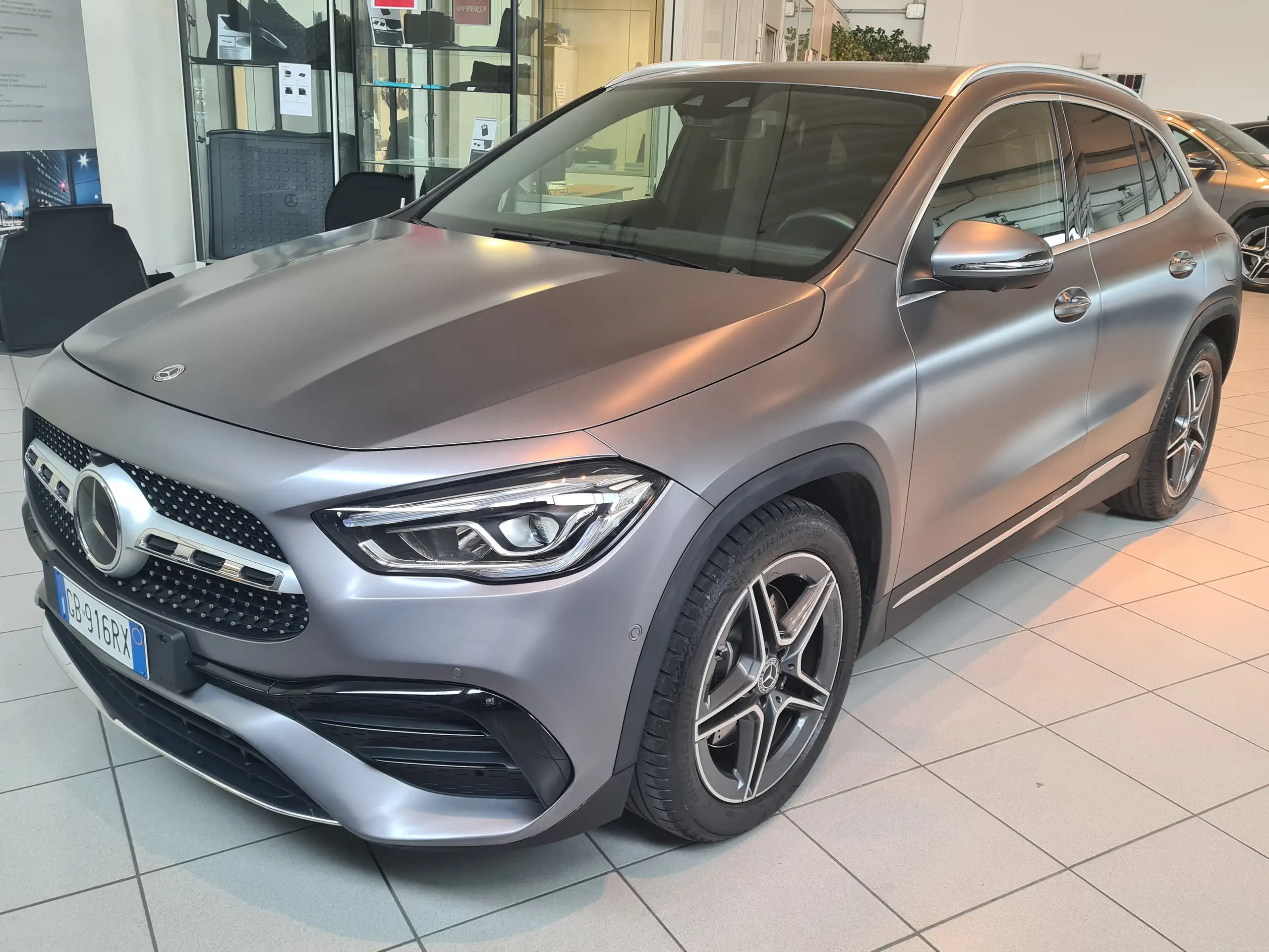 Mercedes-Benz - GLA 250