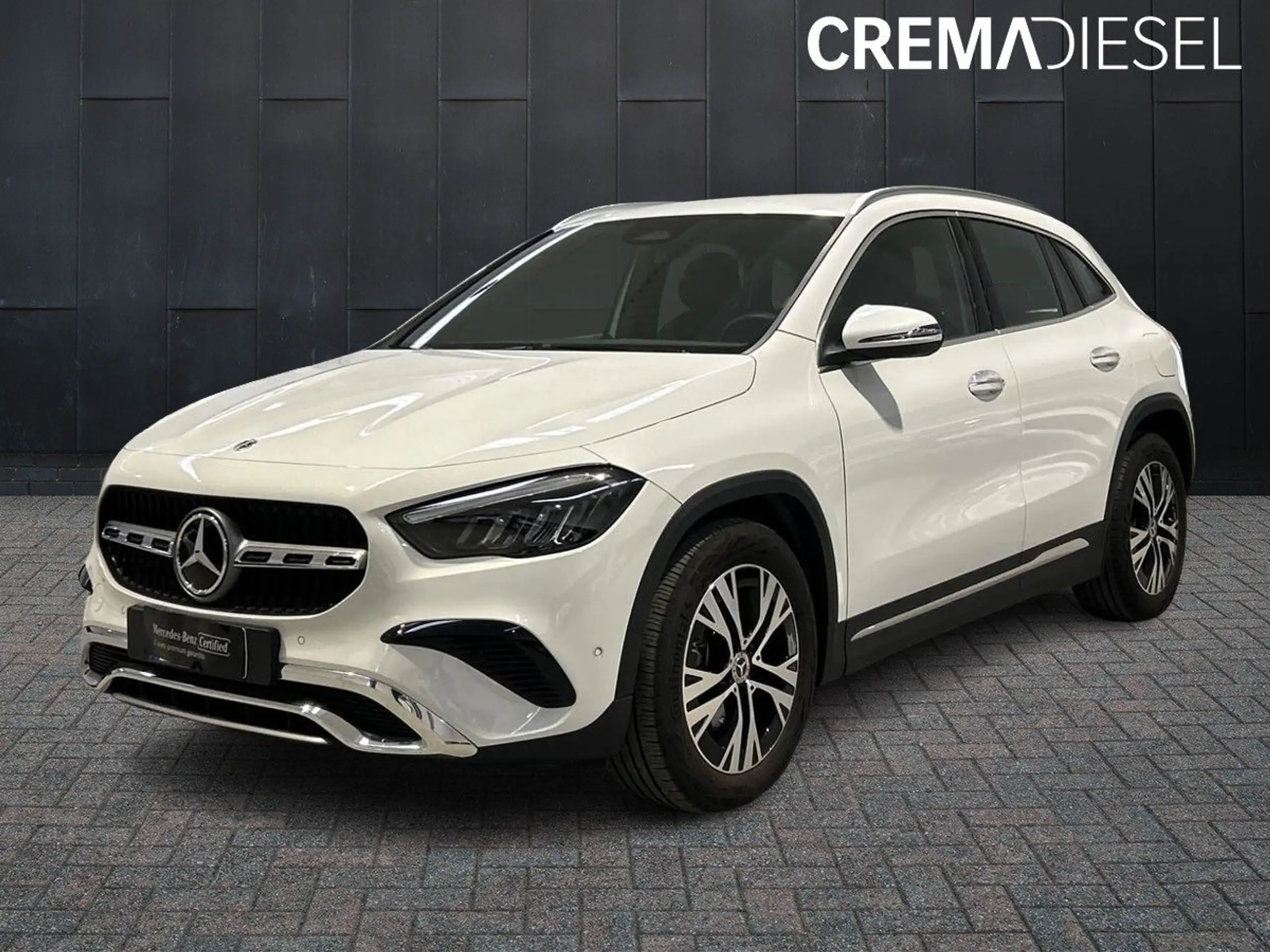 Mercedes-Benz - GLA 180