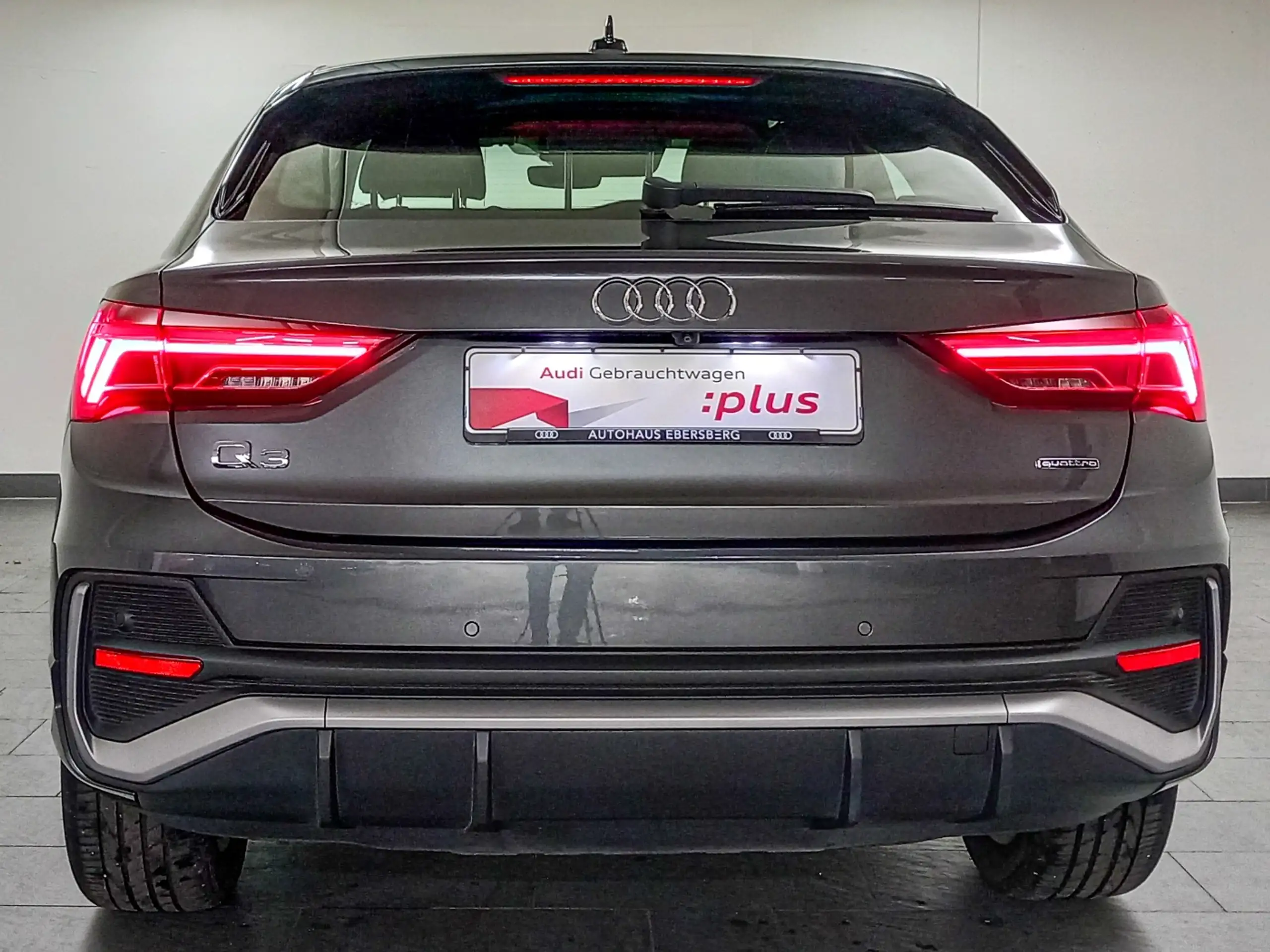 Audi - Q3