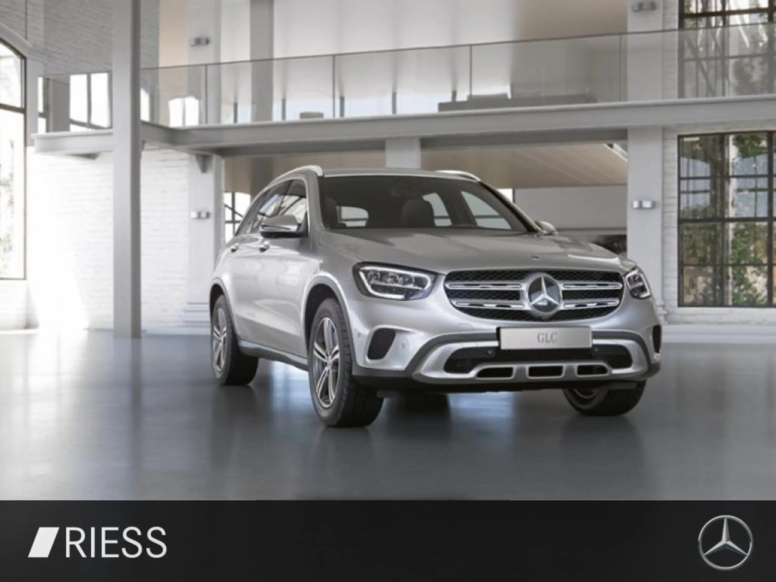 Mercedes-Benz - GLC 200