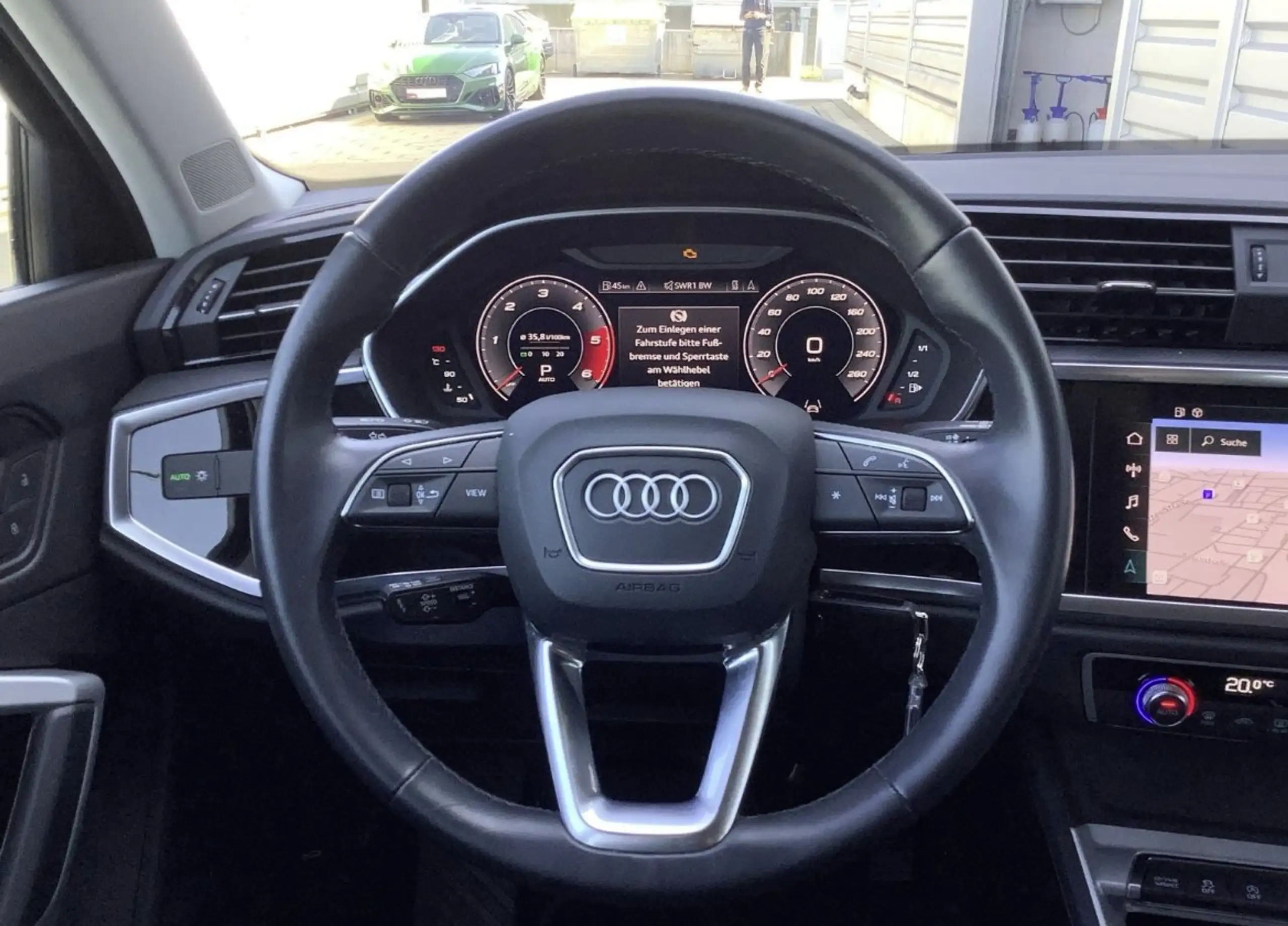 Audi - Q3