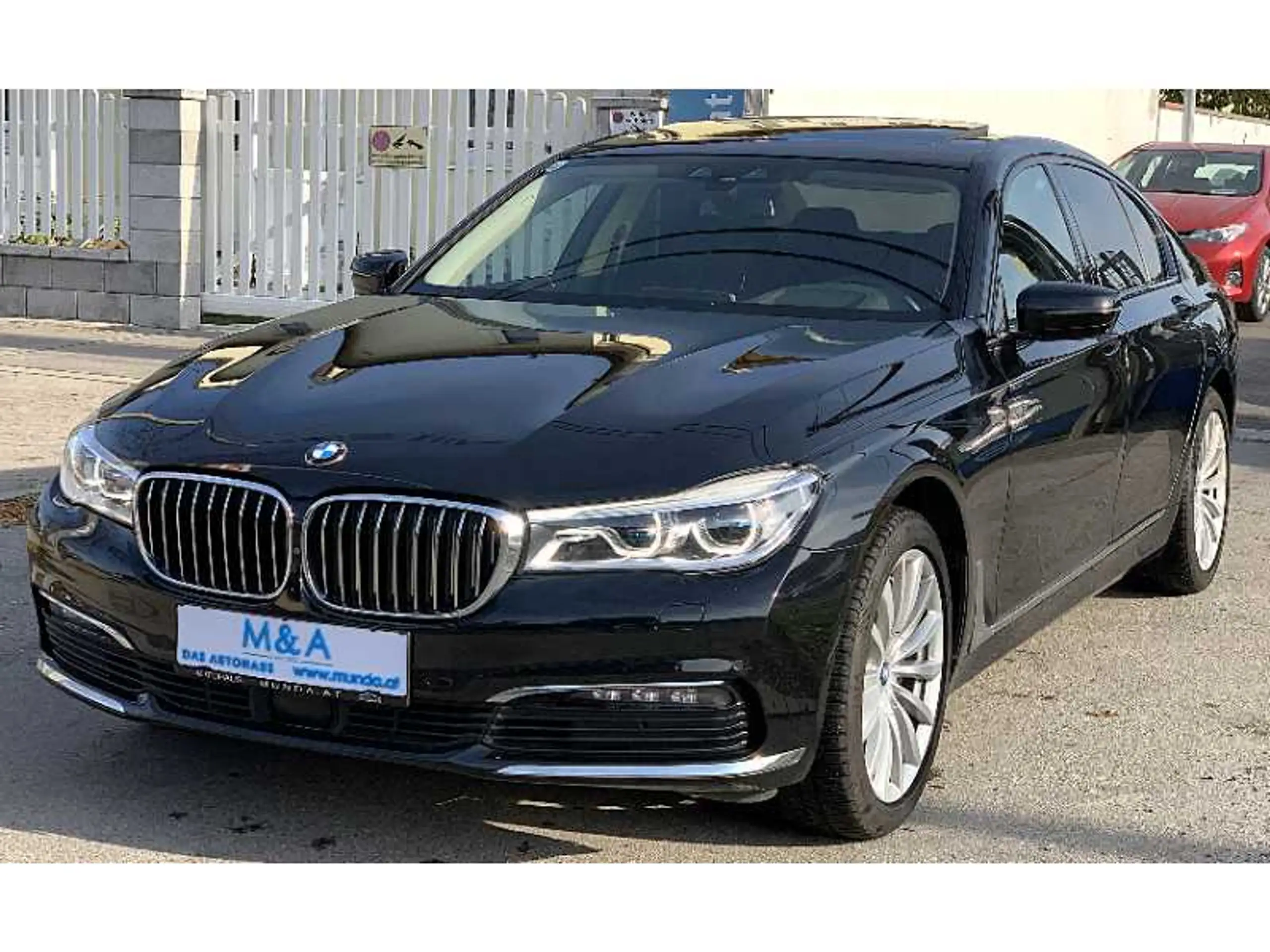 BMW 740 2018