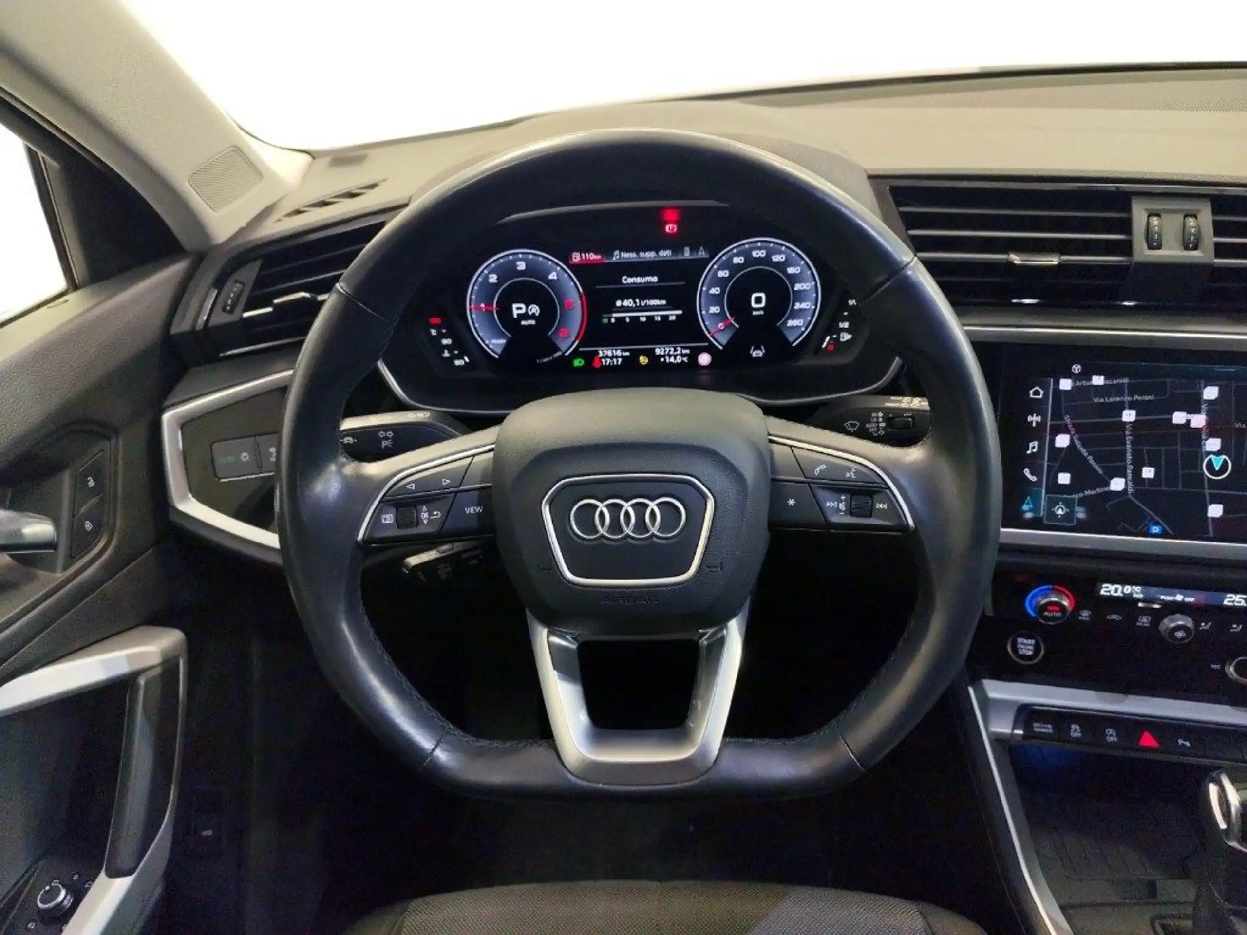 Audi - Q3