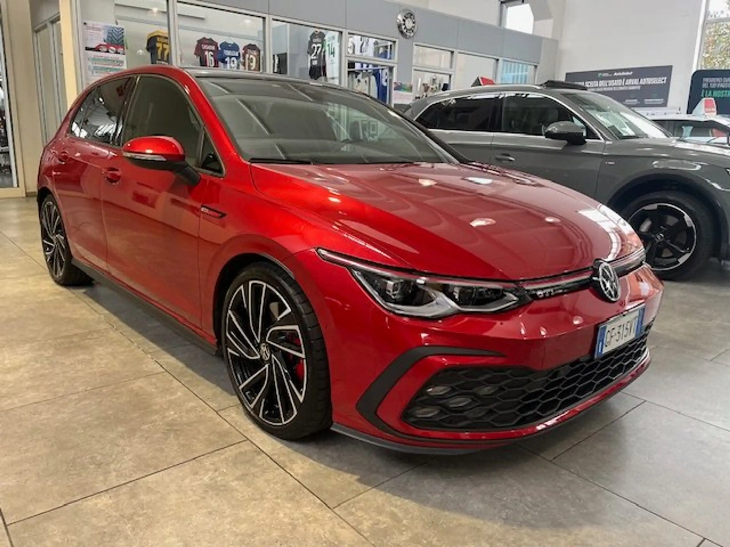 Volkswagen - Golf GTI