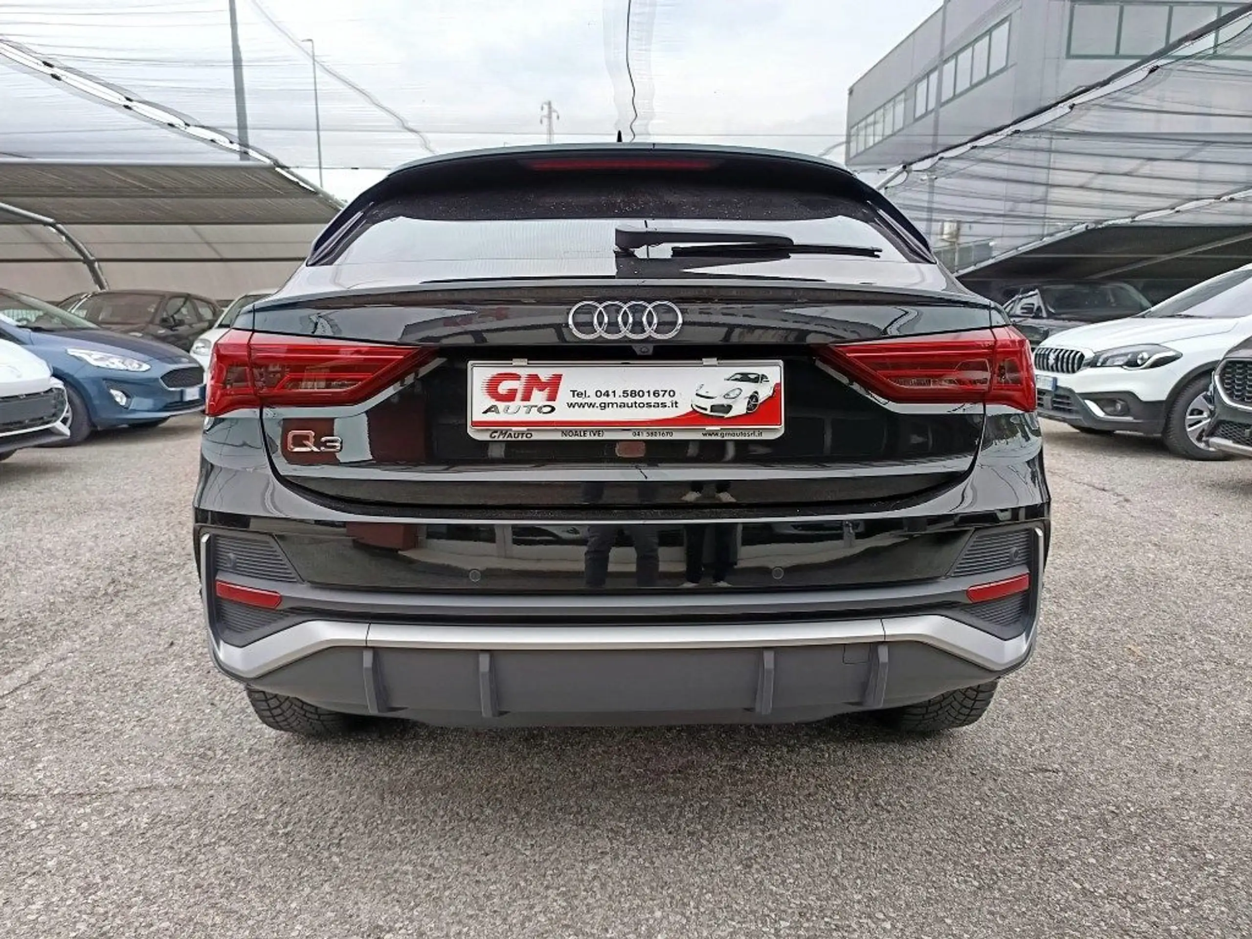 Audi - Q3