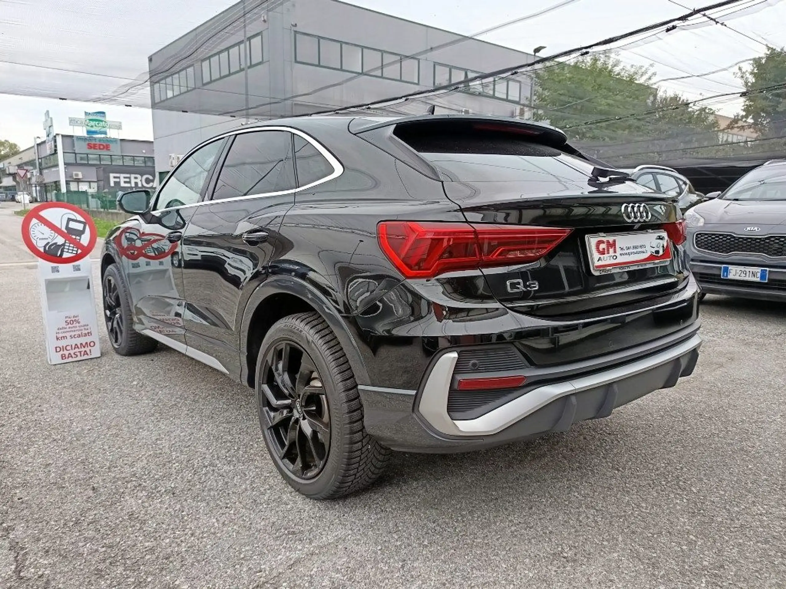 Audi - Q3