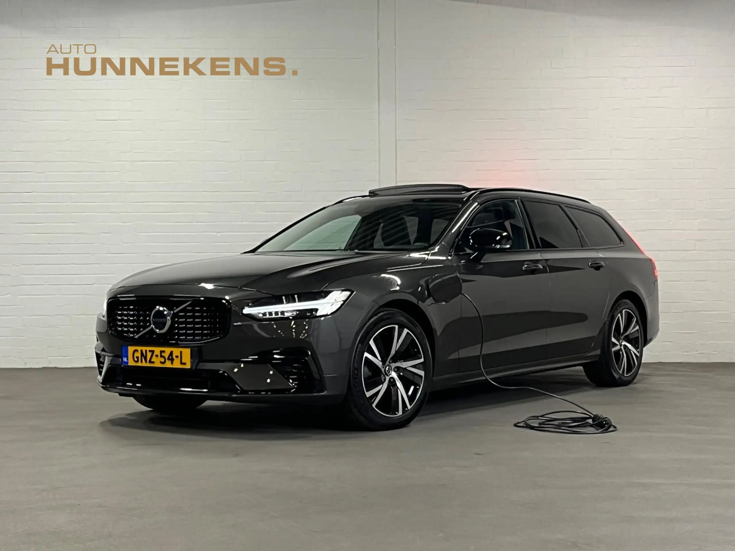 Volvo - V90