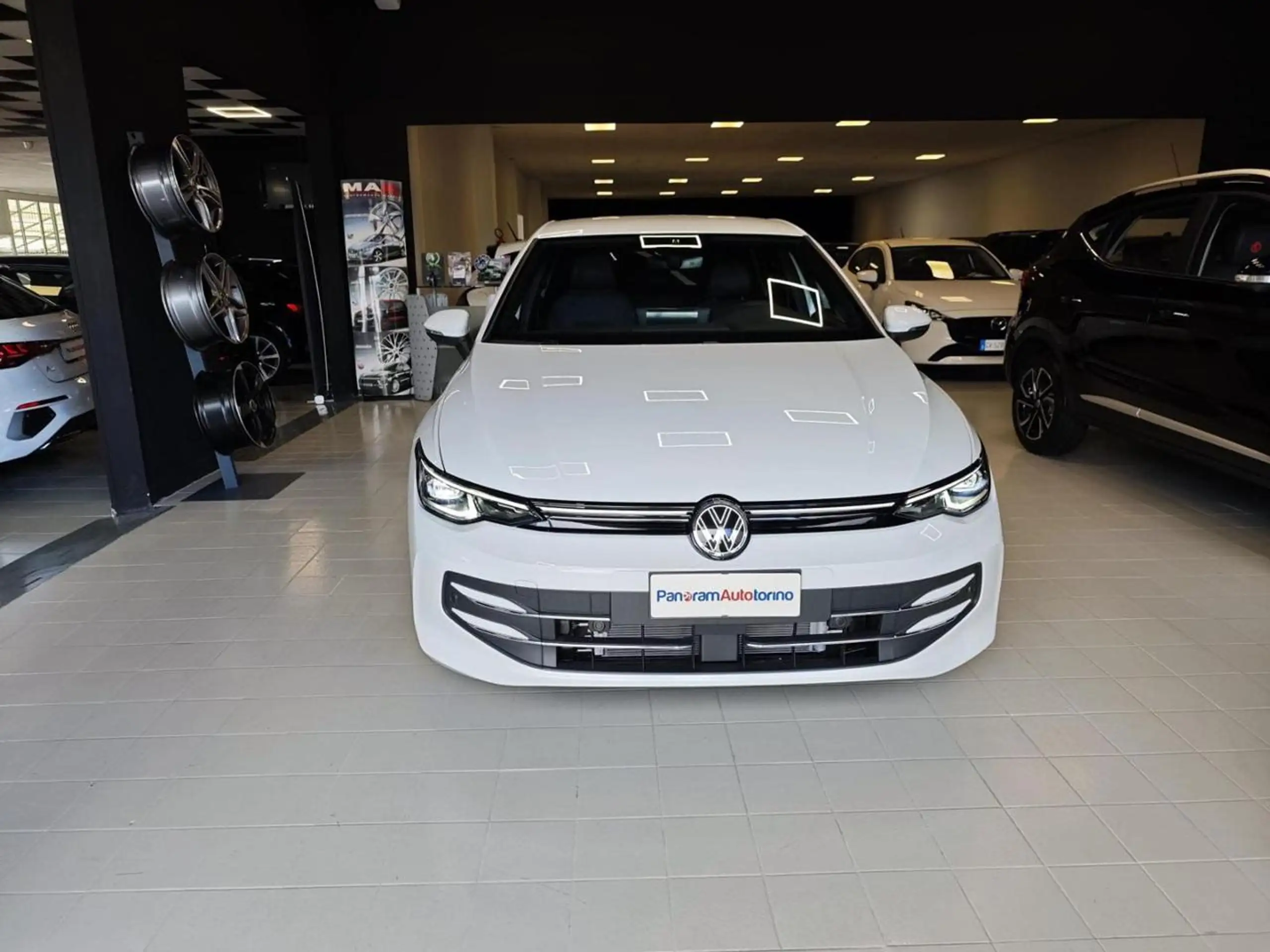 Volkswagen - Golf