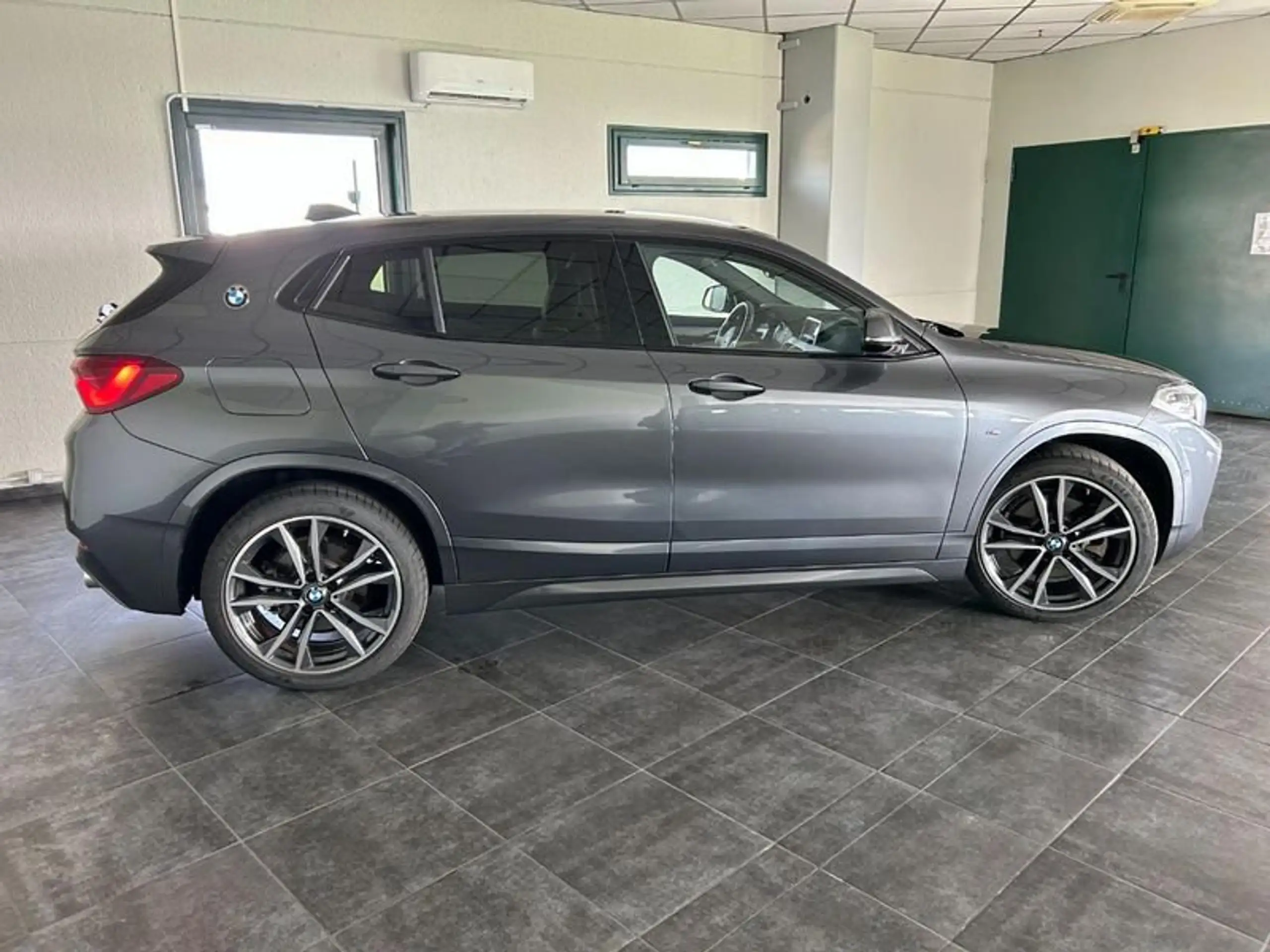 BMW - X2