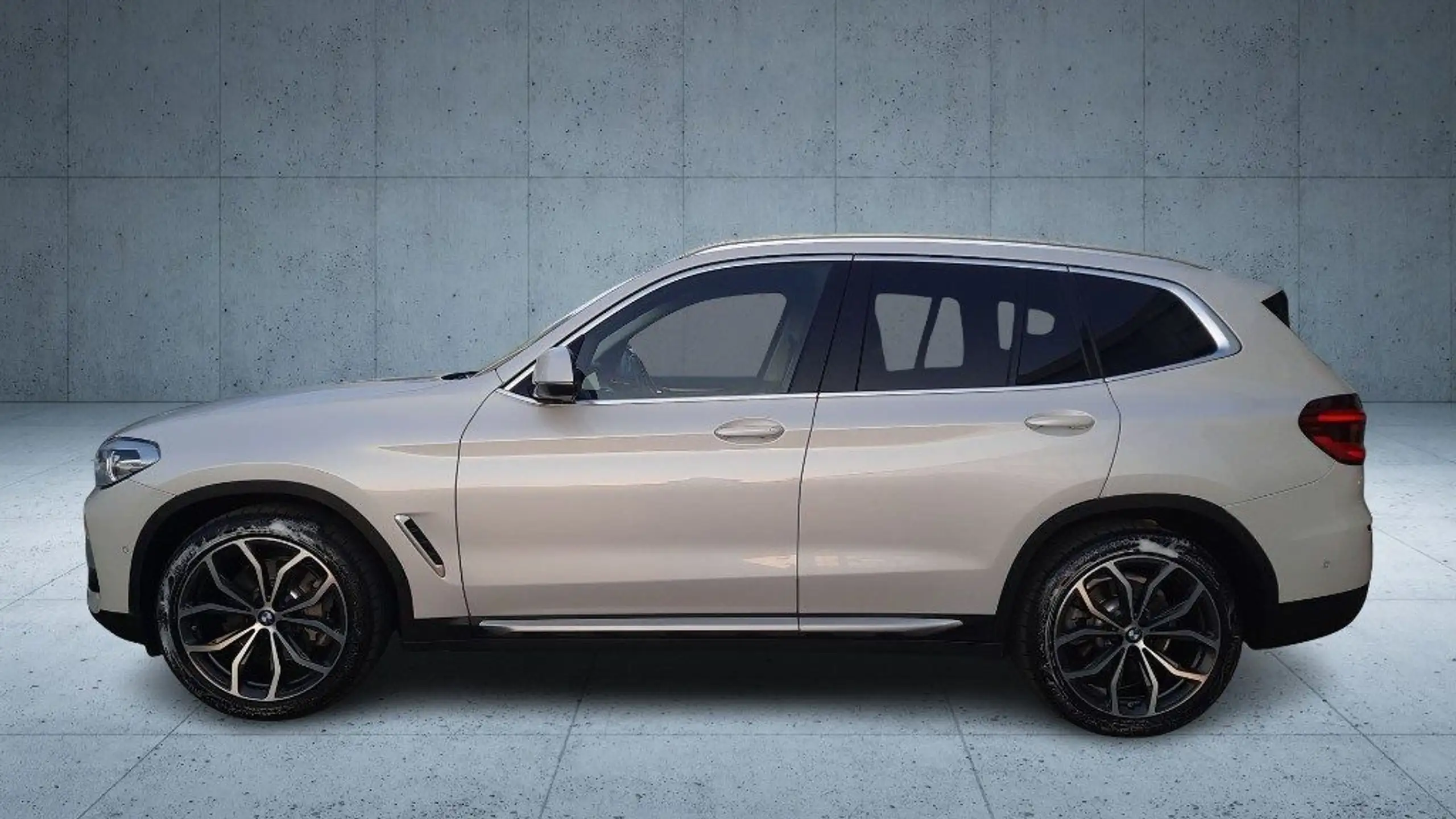 BMW - X3