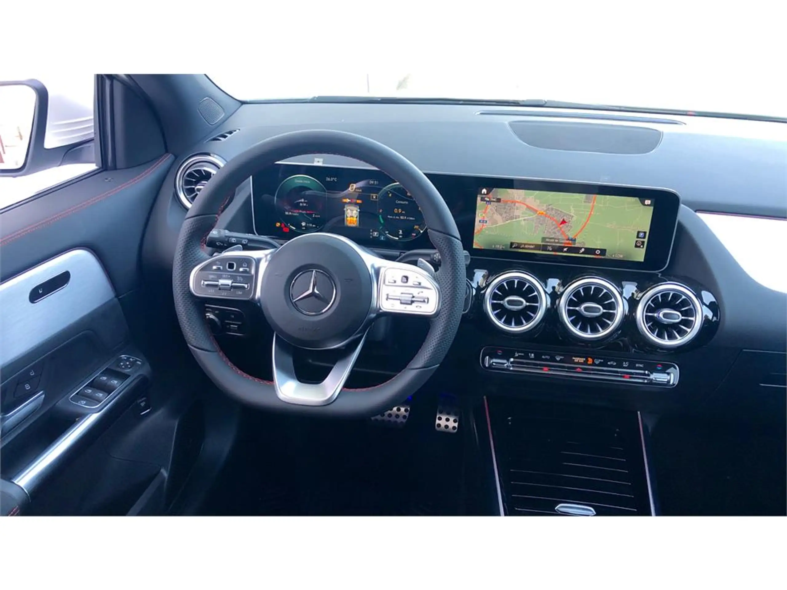 Mercedes-Benz - GLA 200