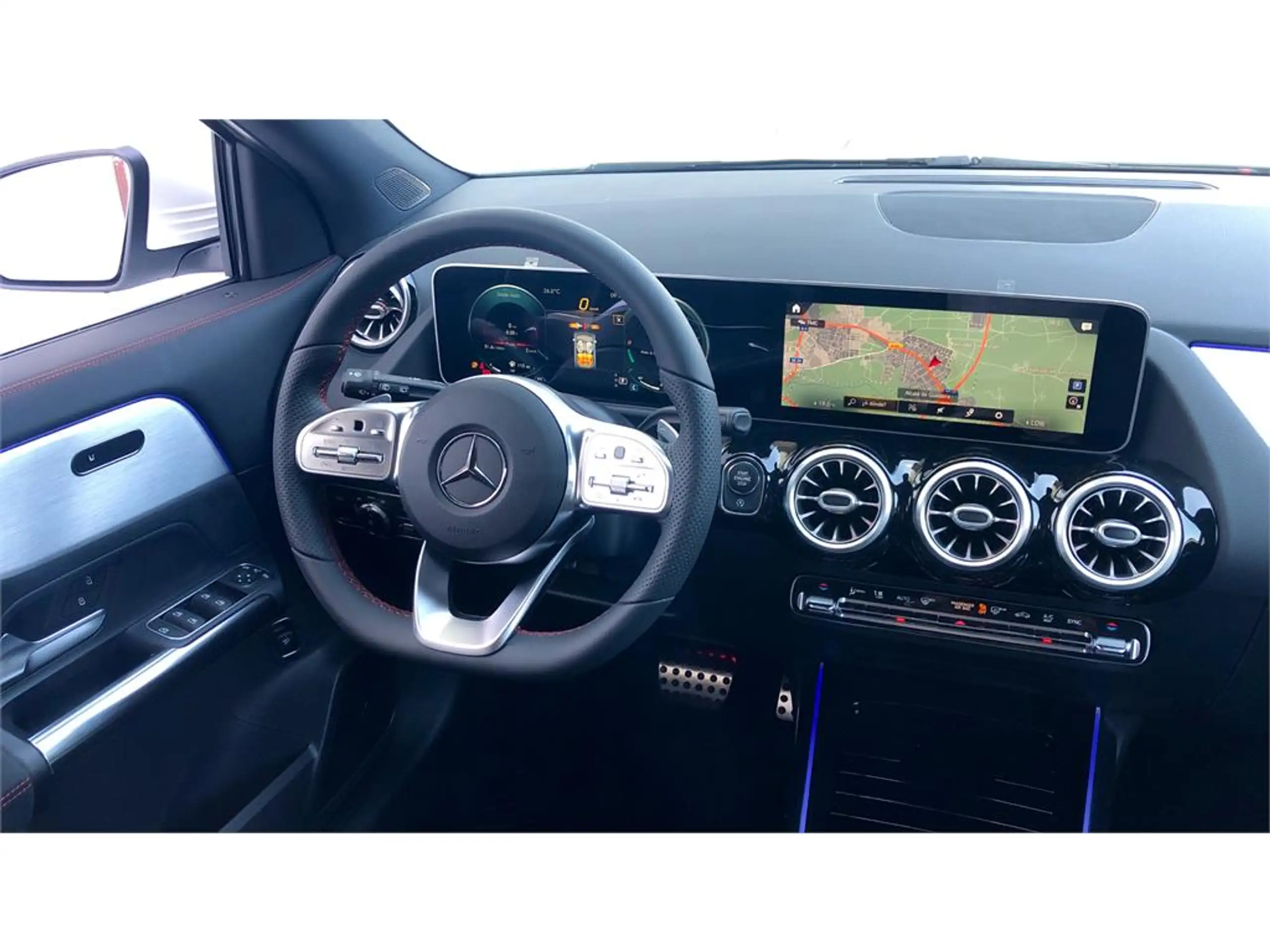 Mercedes-Benz - GLA 200