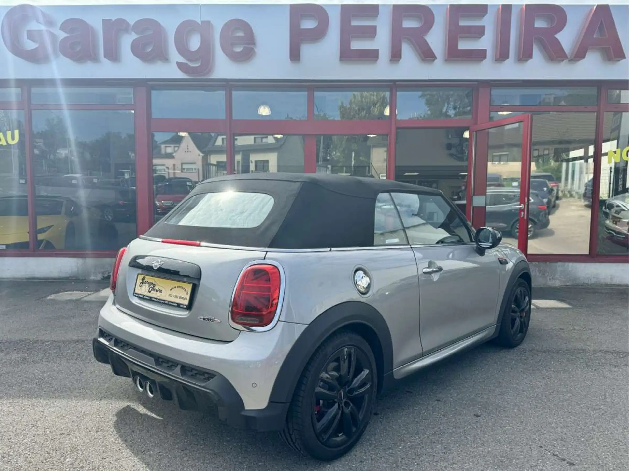 MINI - John Cooper Works Cabrio