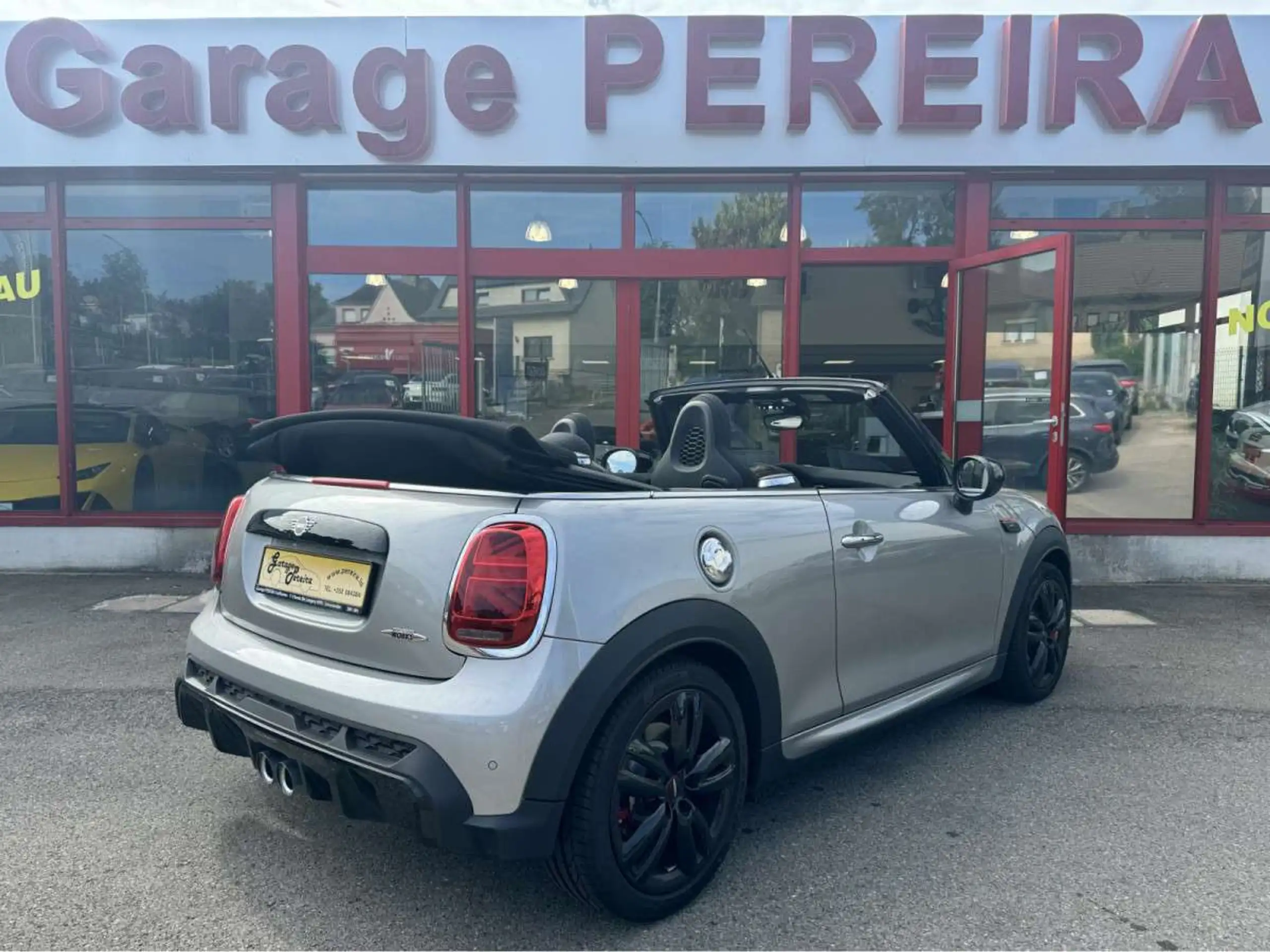 MINI - John Cooper Works Cabrio