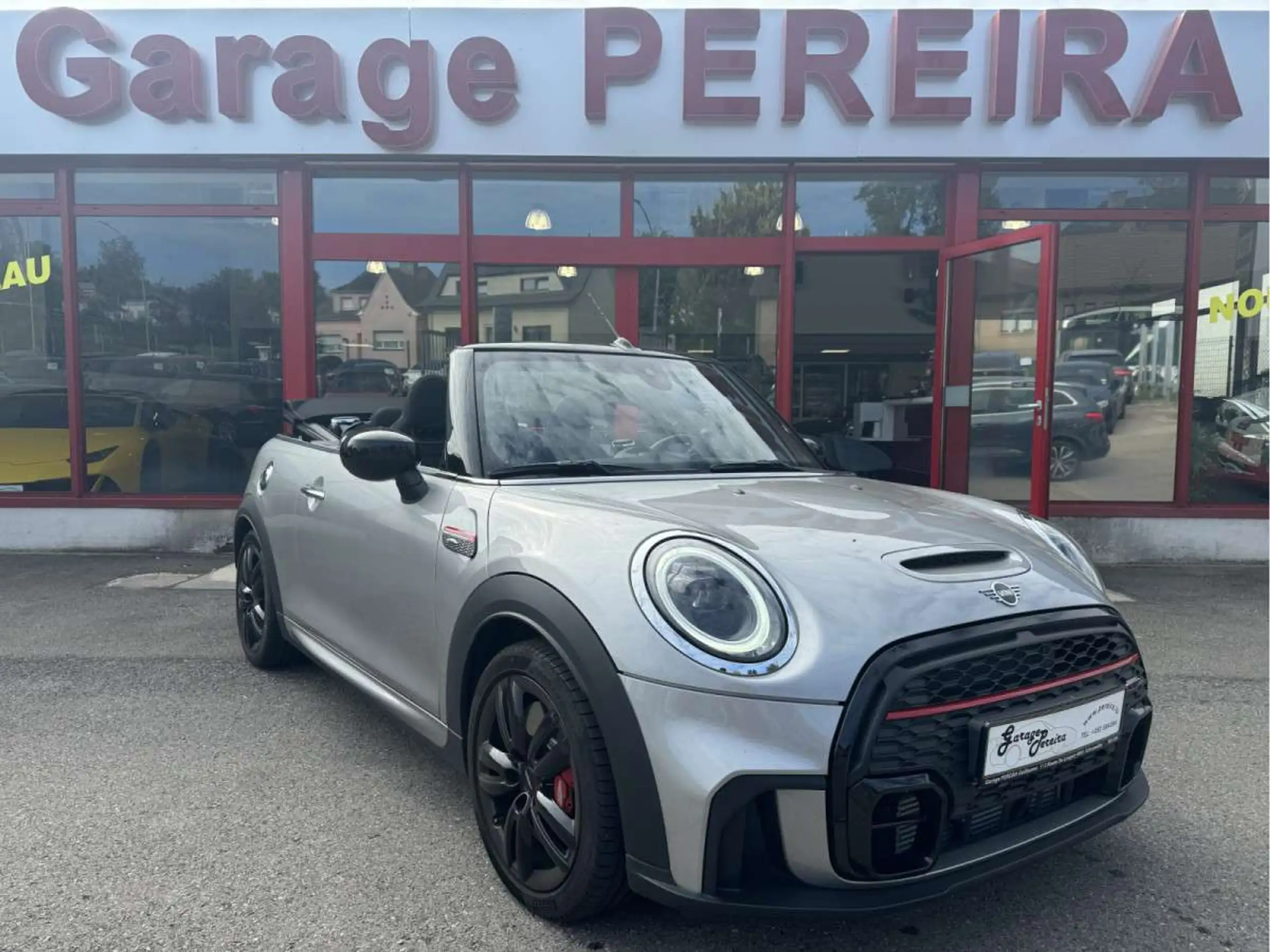 MINI - John Cooper Works Cabrio