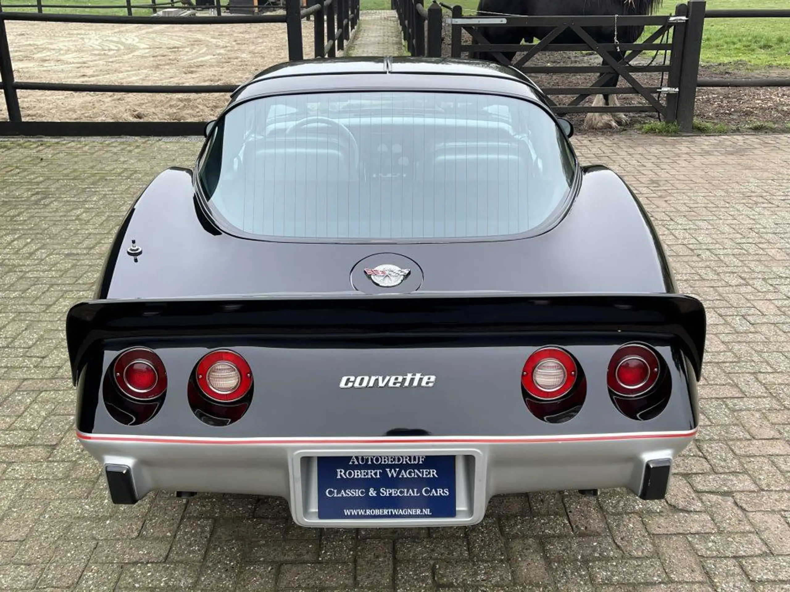 Chevrolet - Corvette