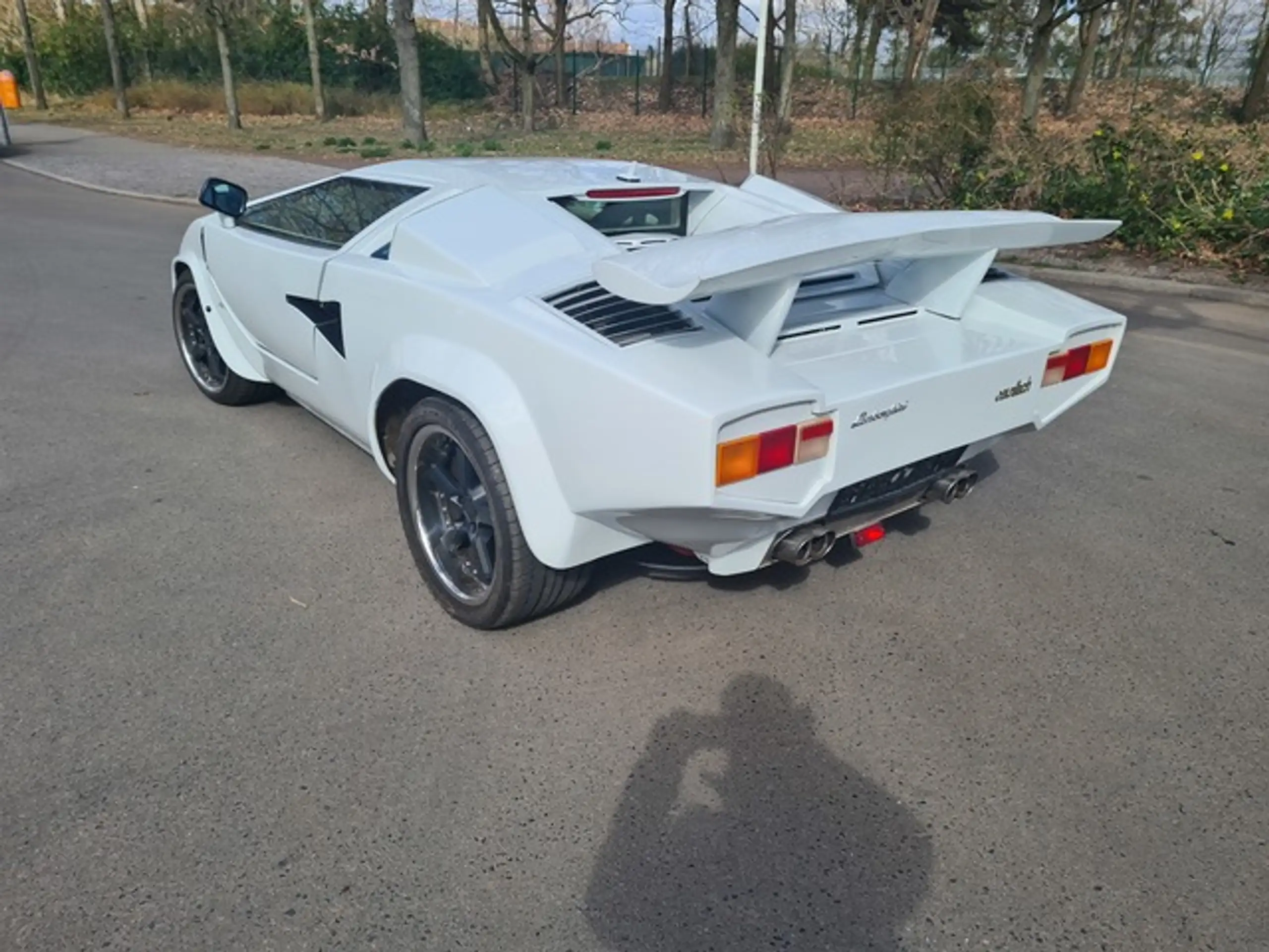 Lamborghini - Countach