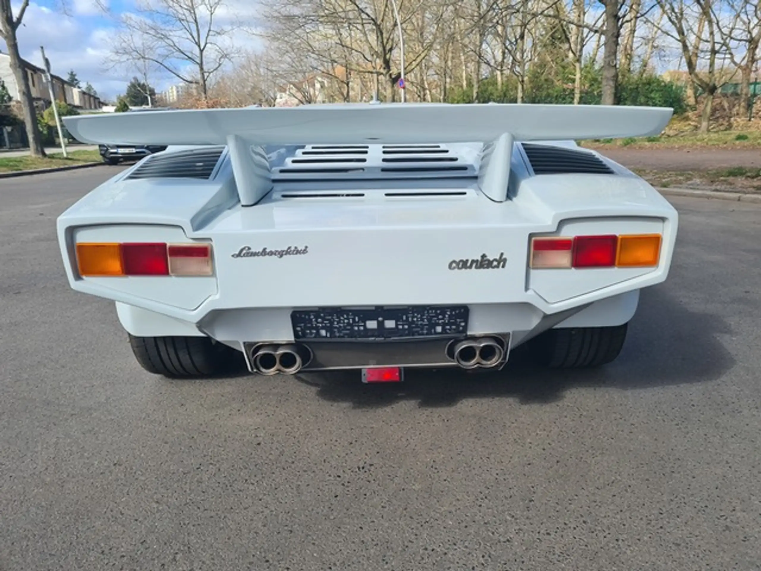 Lamborghini - Countach