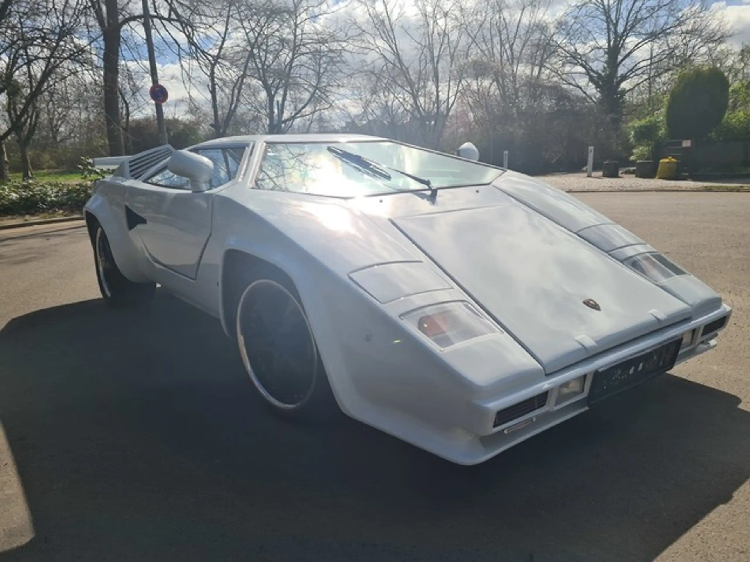 Lamborghini - Countach