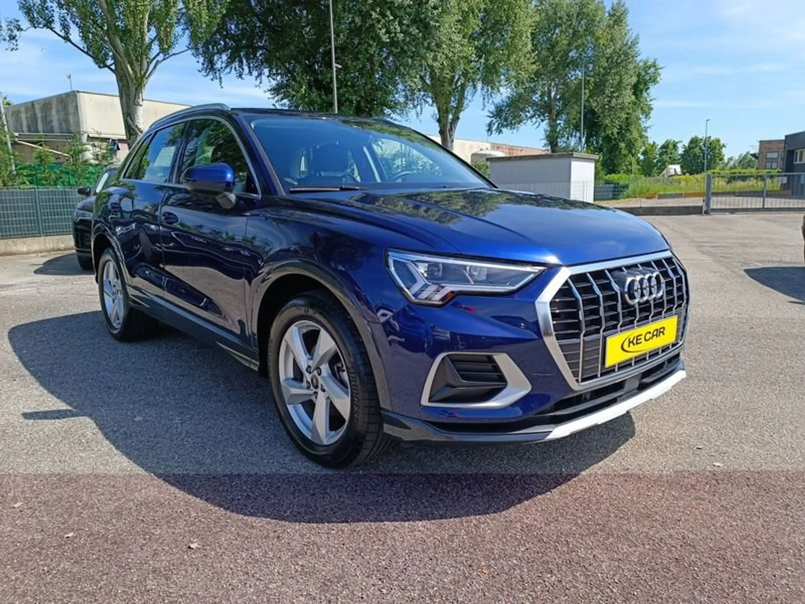 Audi - Q3