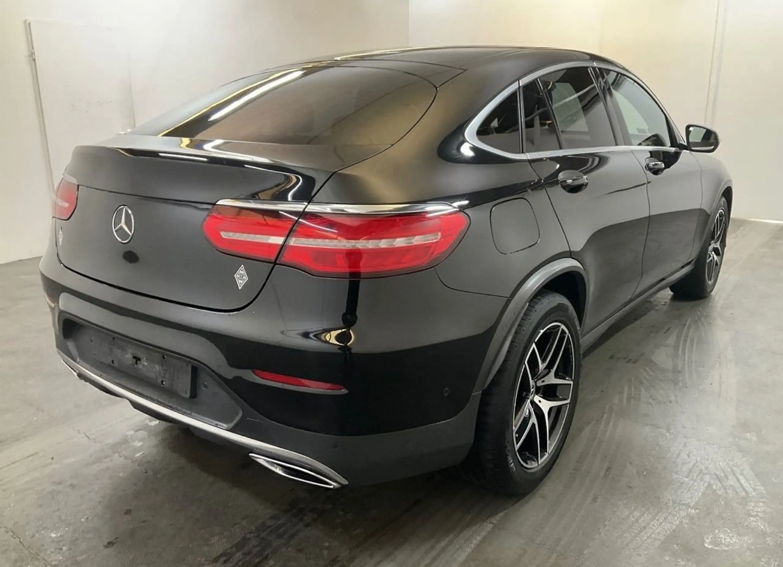 Mercedes-Benz - GLC 350