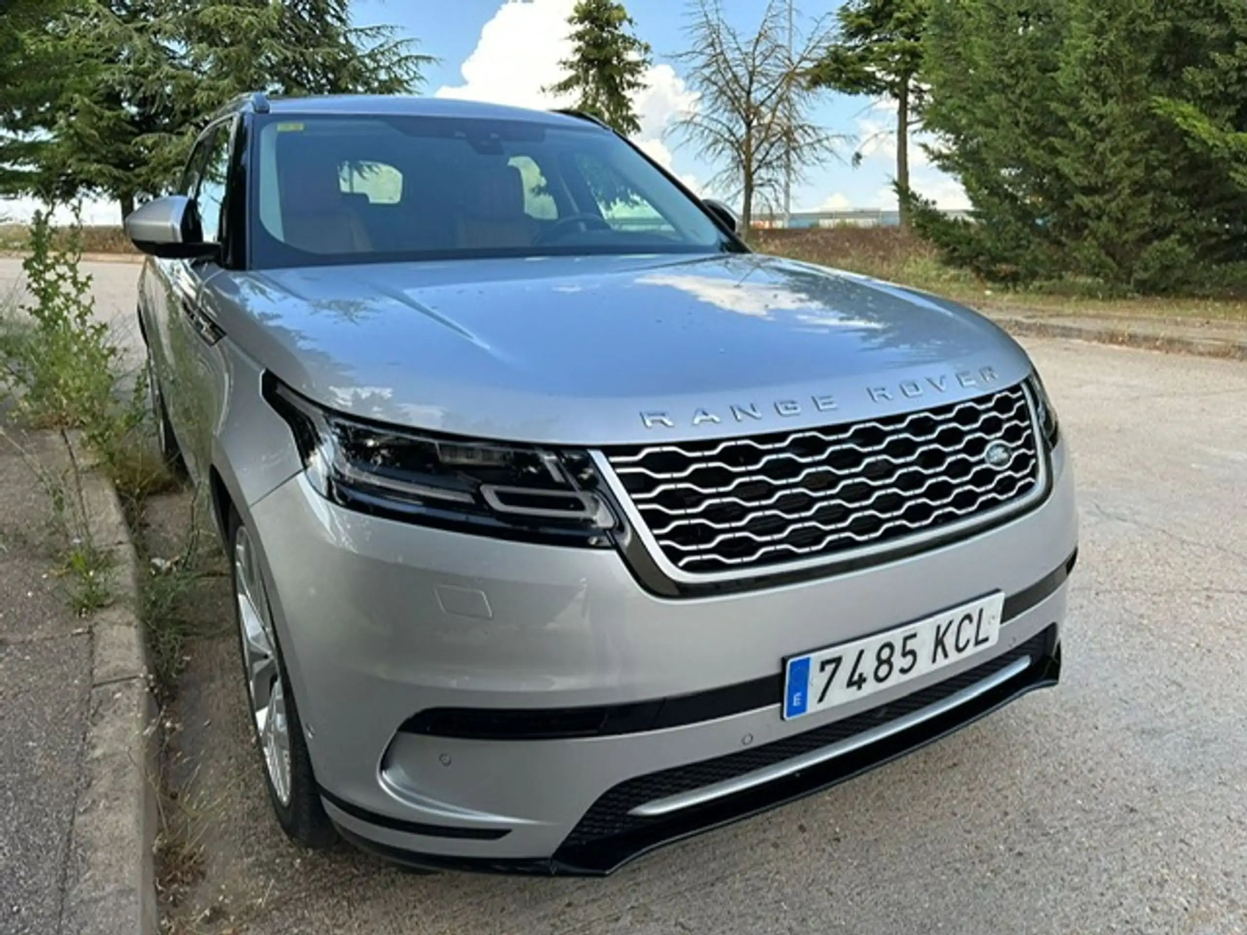 Land Rover - Range Rover Velar