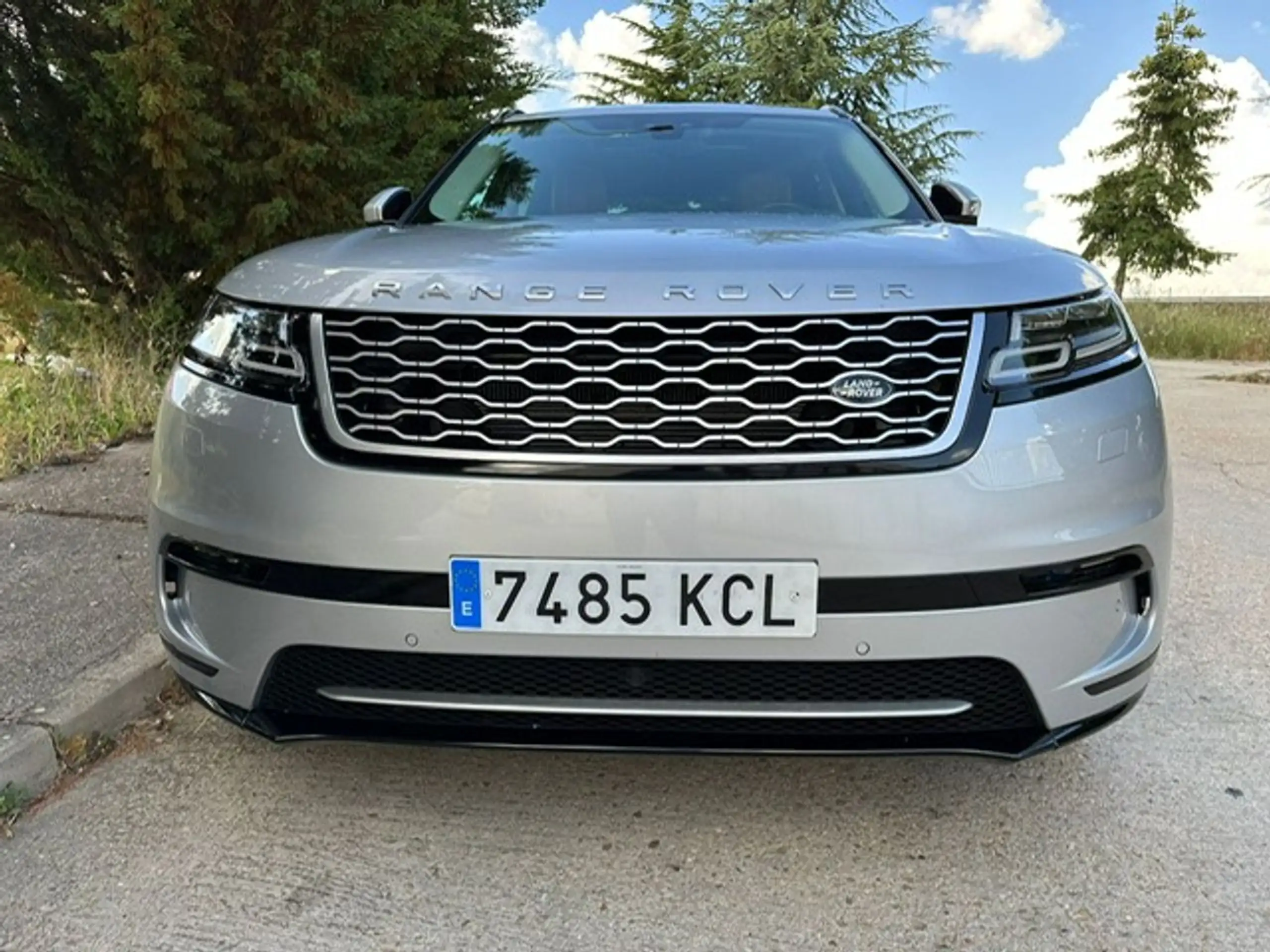 Land Rover - Range Rover Velar