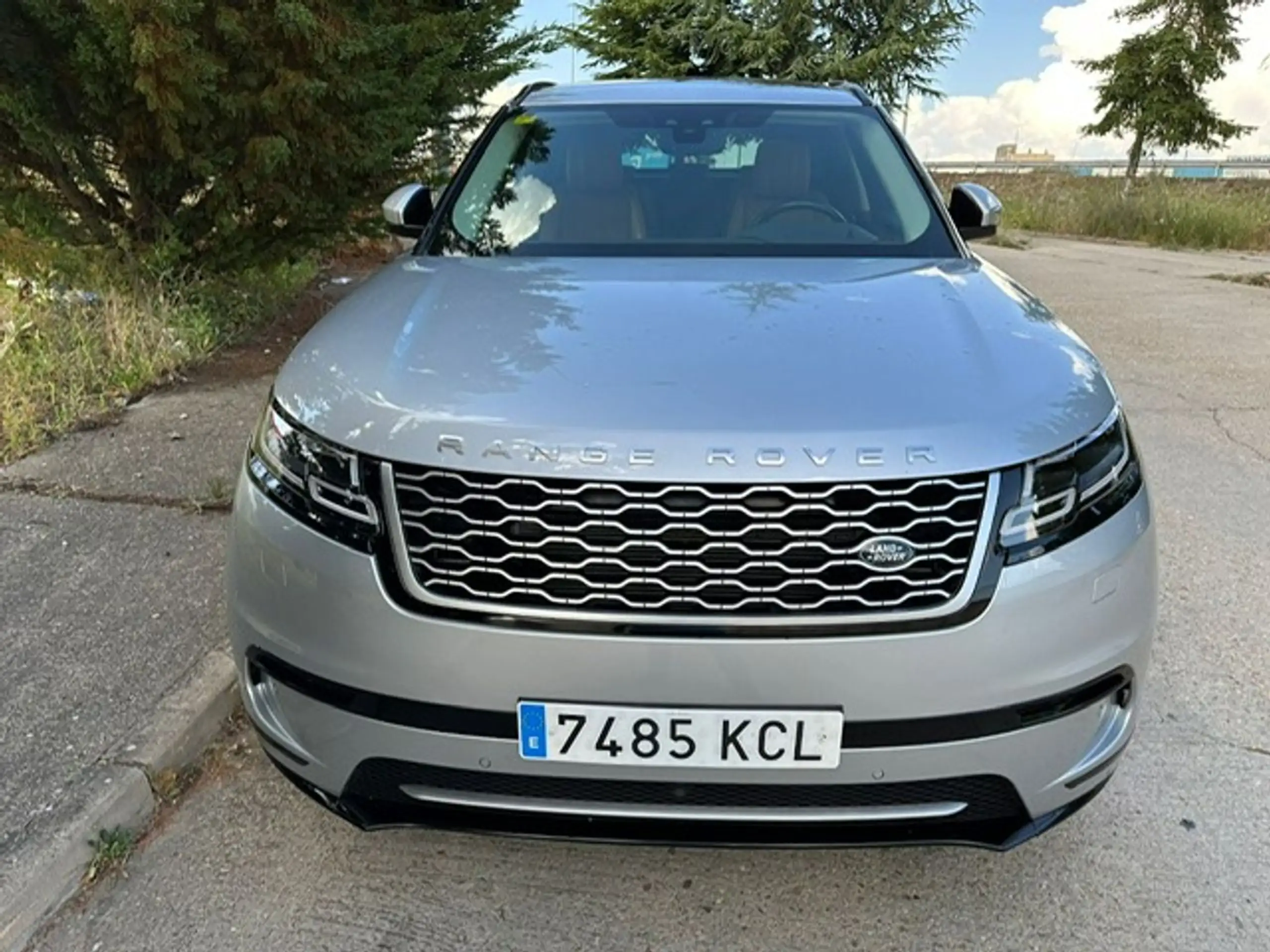 Land Rover - Range Rover Velar