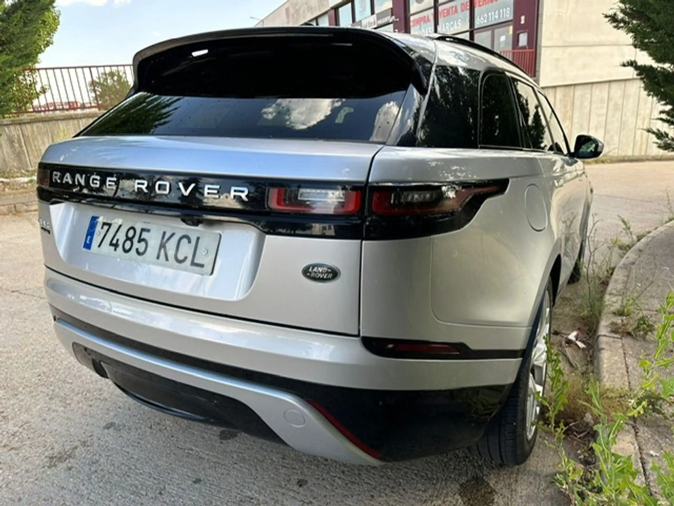 Land Rover - Range Rover Velar