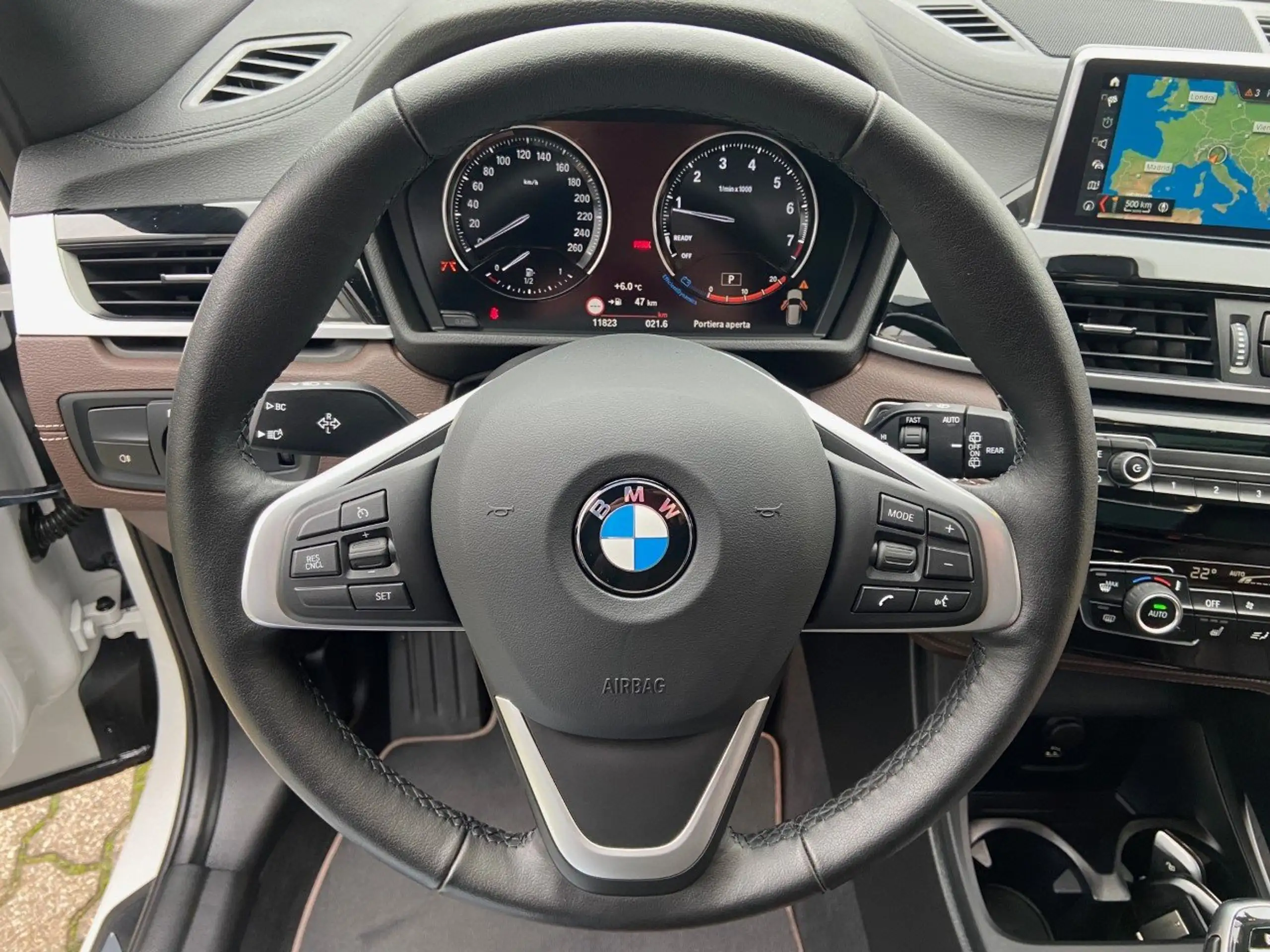 BMW - X1