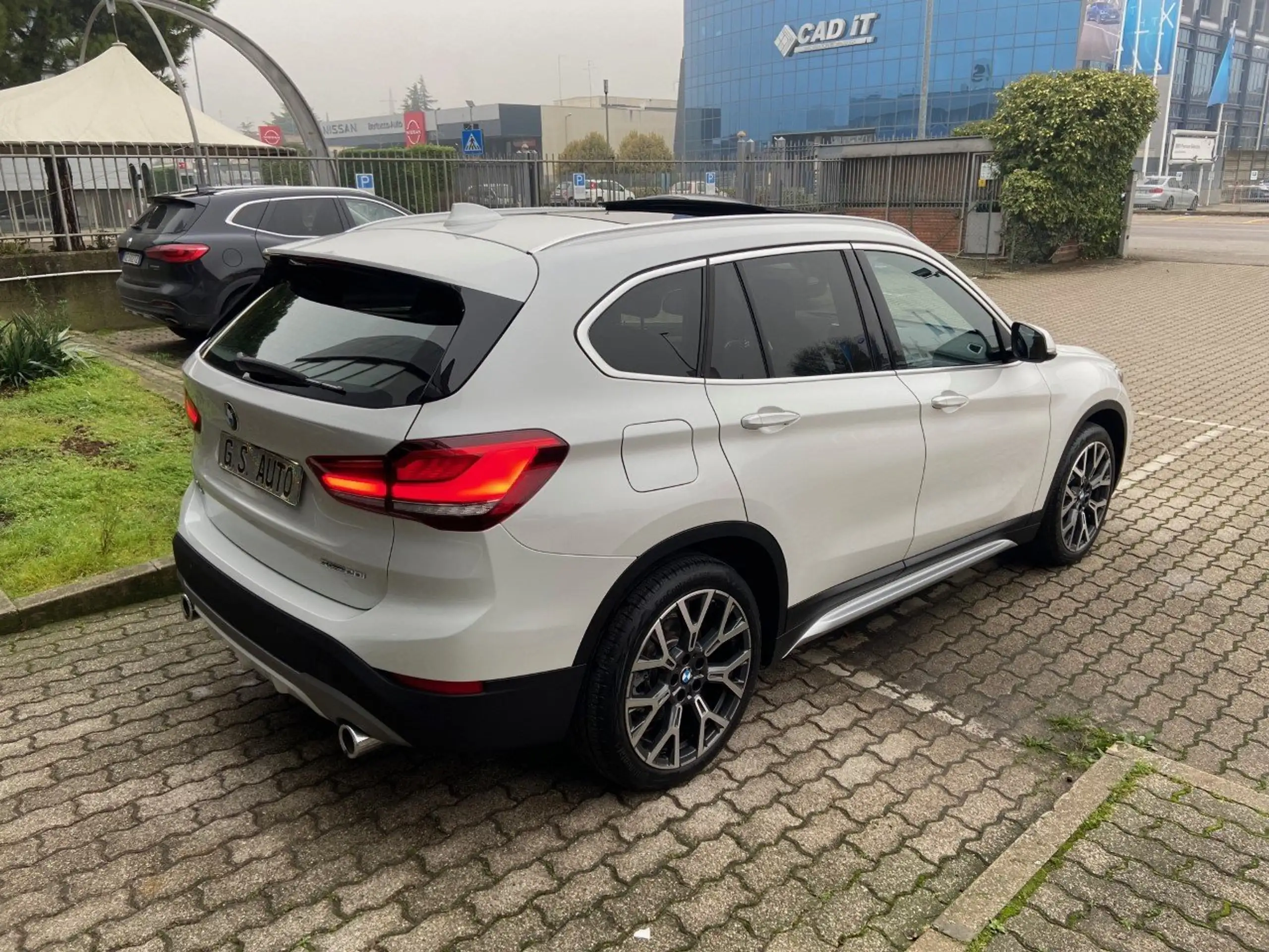 BMW - X1