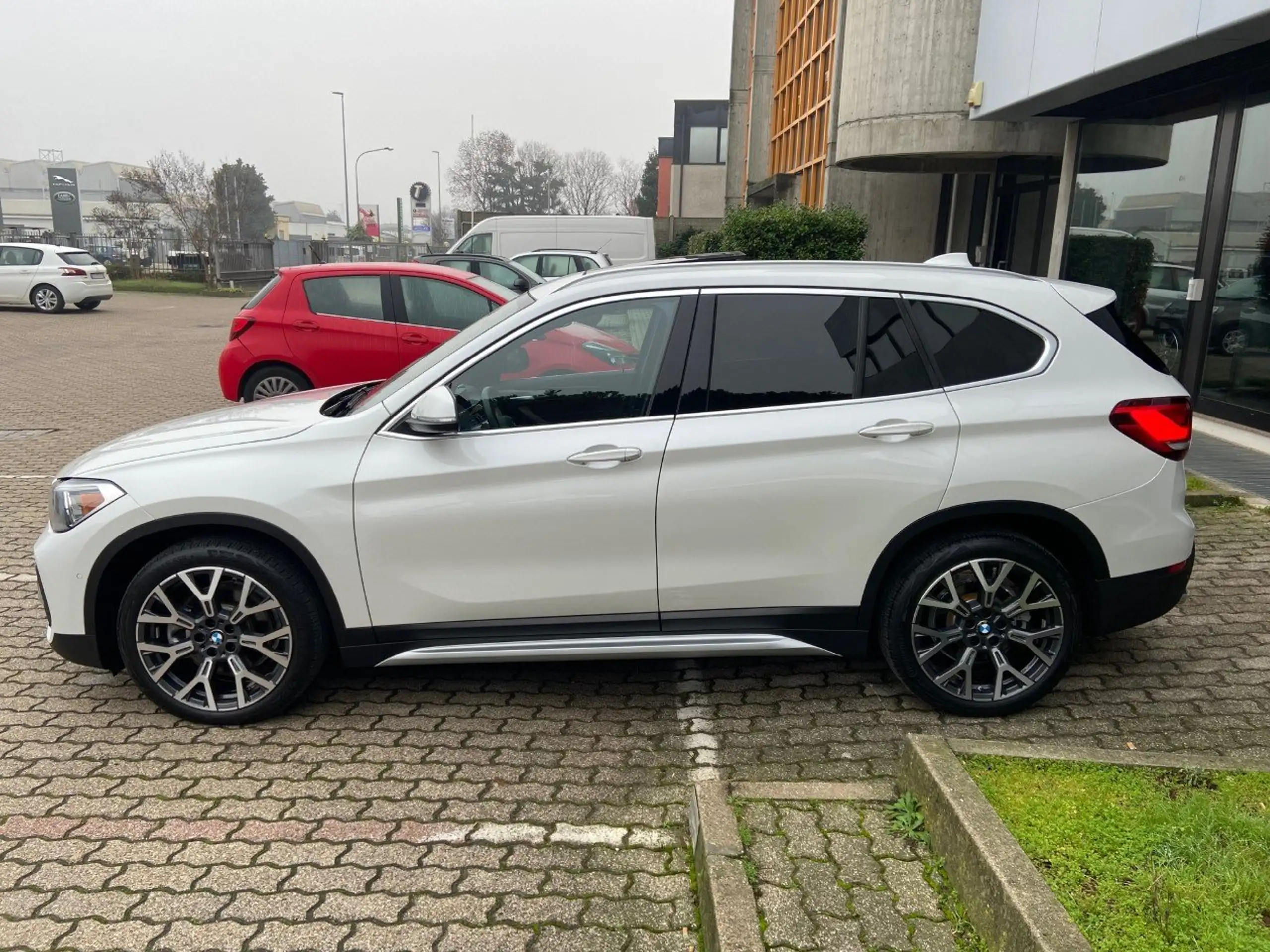 BMW - X1