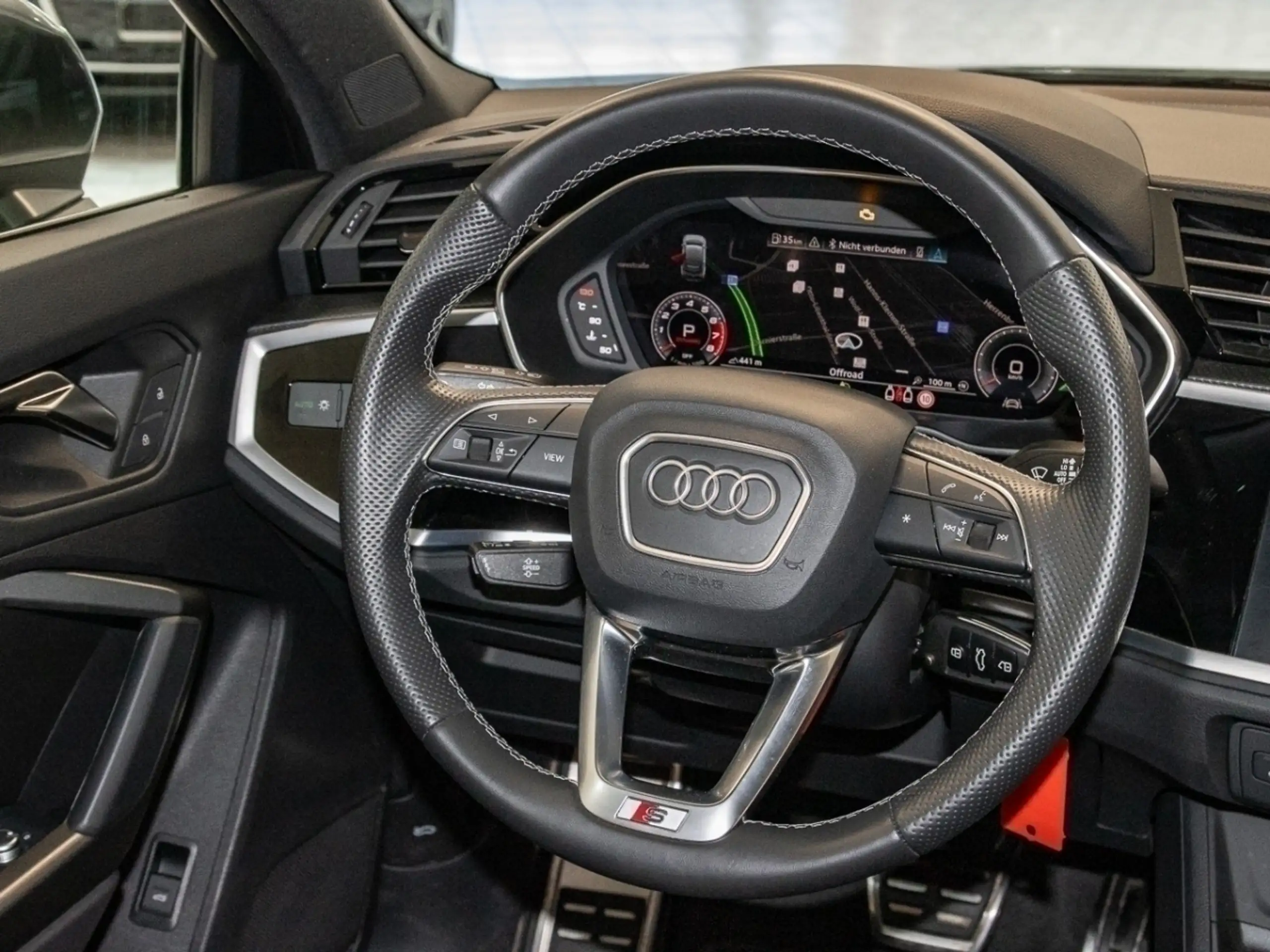 Audi - Q3