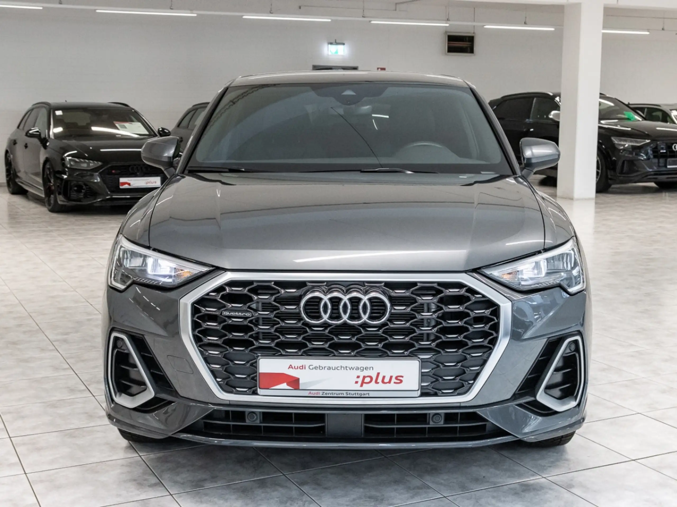 Audi - Q3