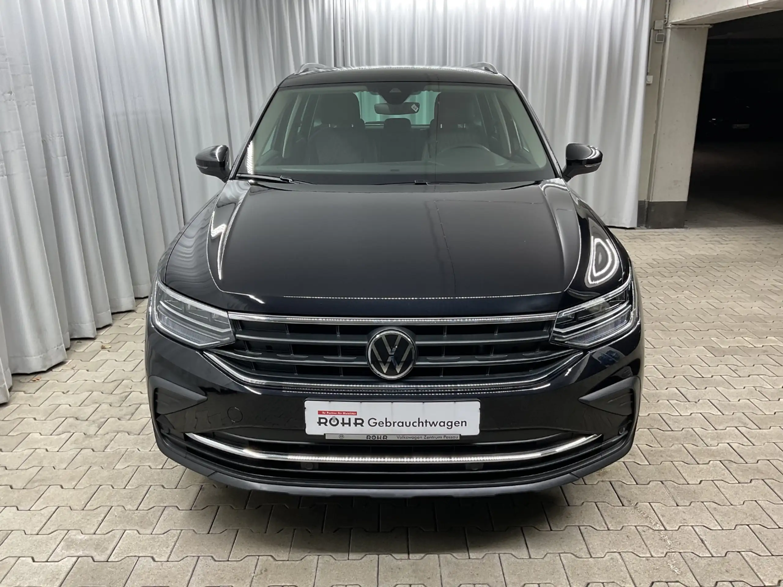 Volkswagen - Tiguan