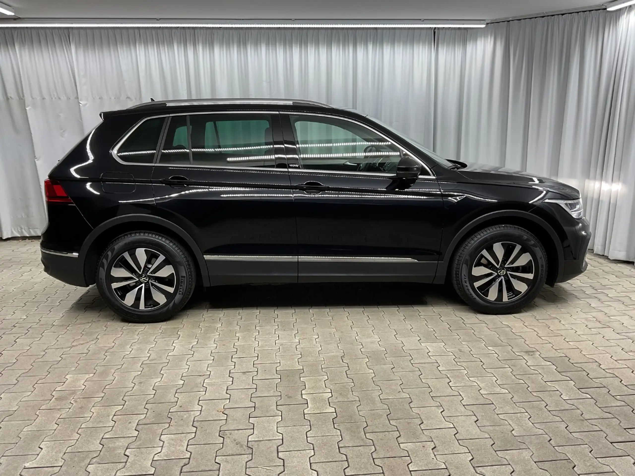 Volkswagen - Tiguan