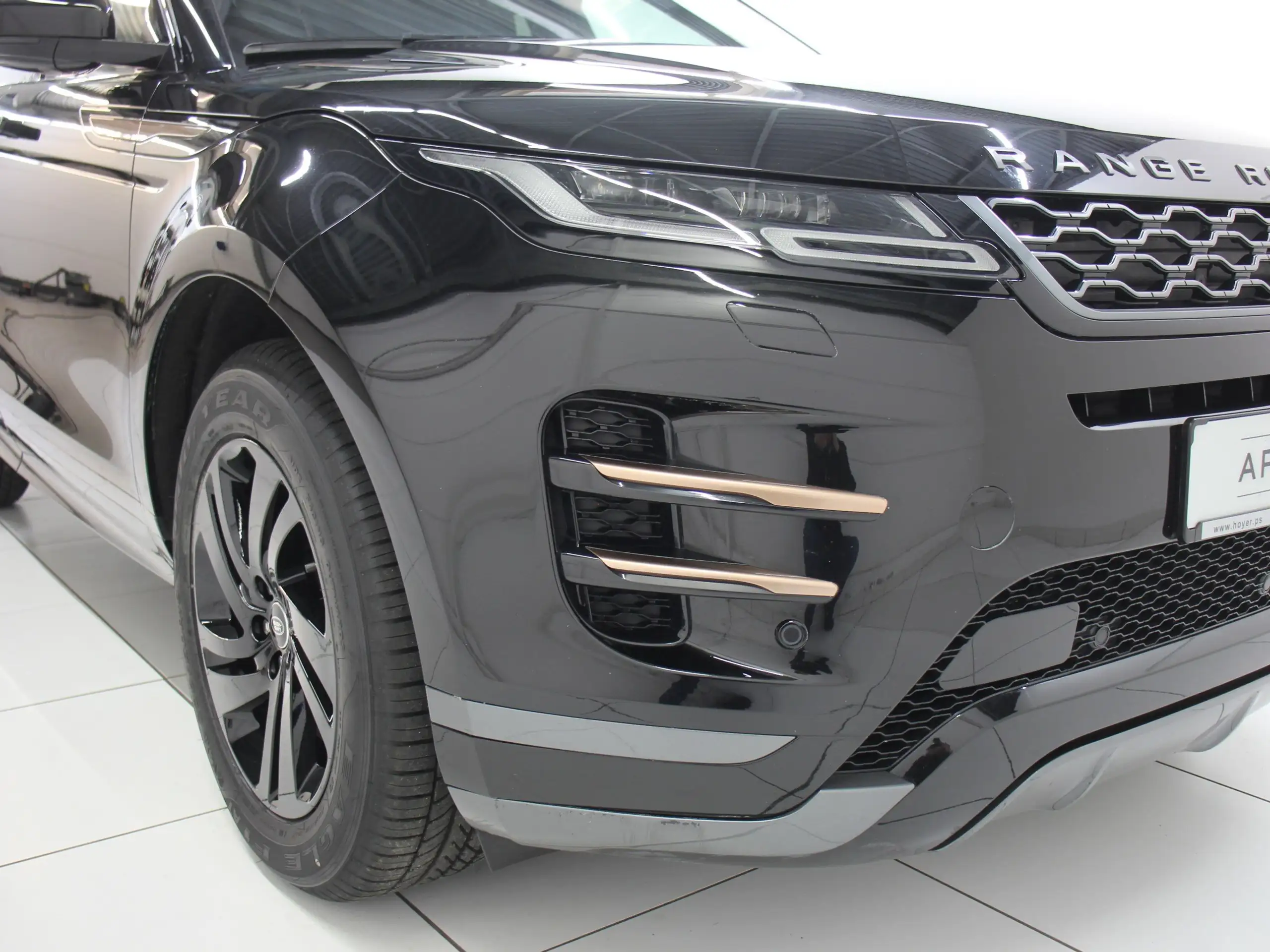 Land Rover - Range Rover Evoque