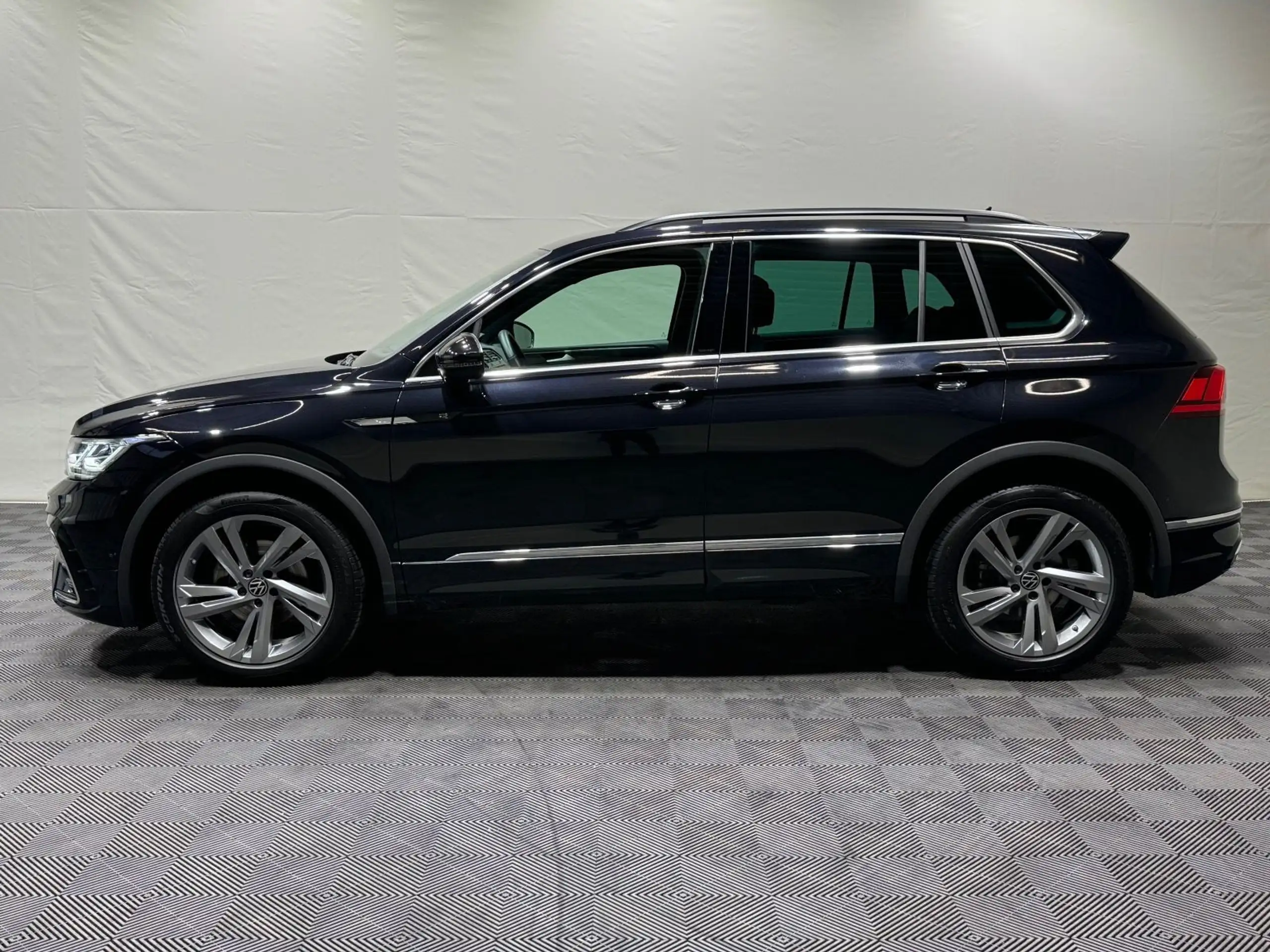 Volkswagen - Tiguan