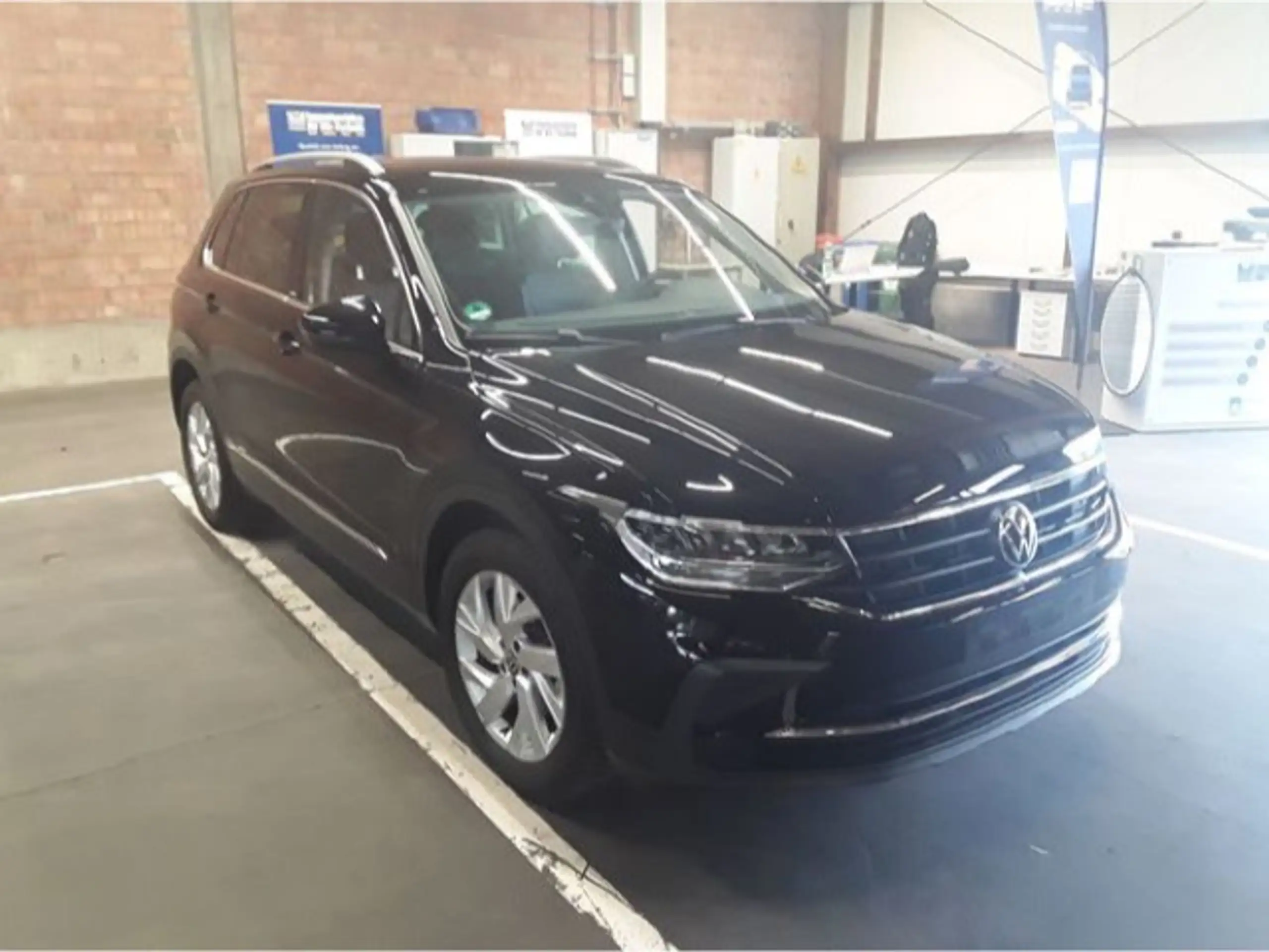 Volkswagen - Tiguan