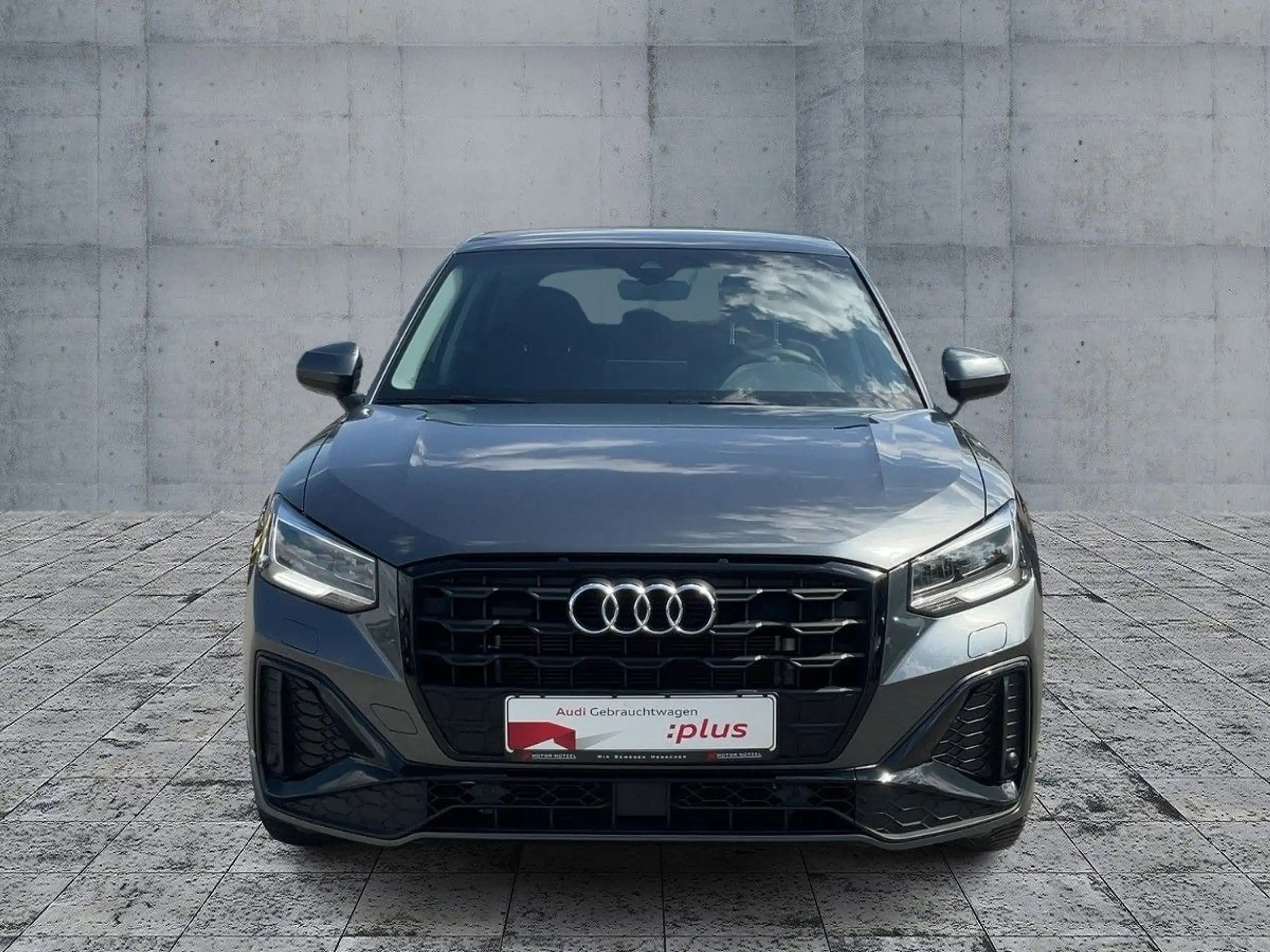 Audi - Q2