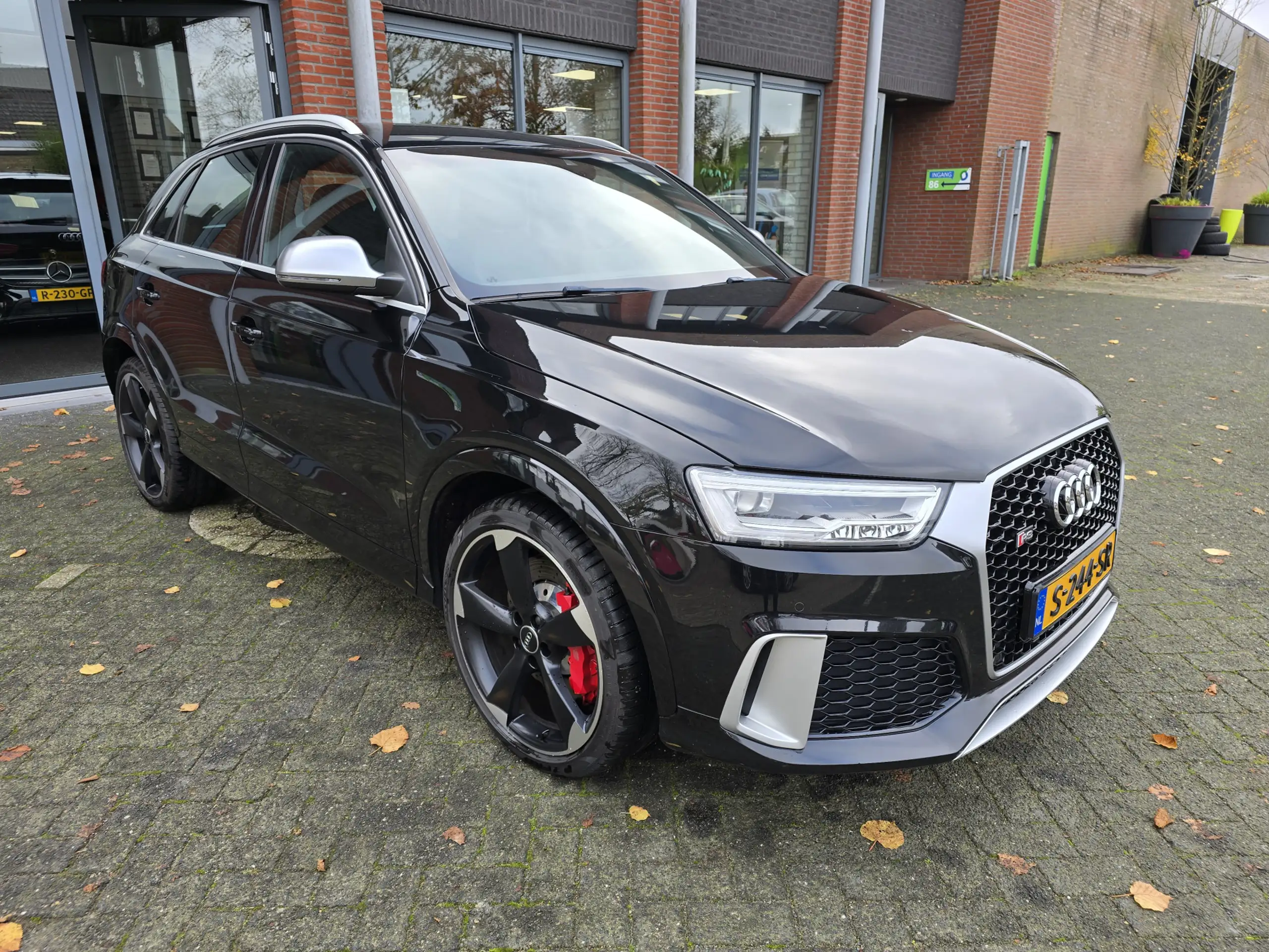 Audi - RS Q3