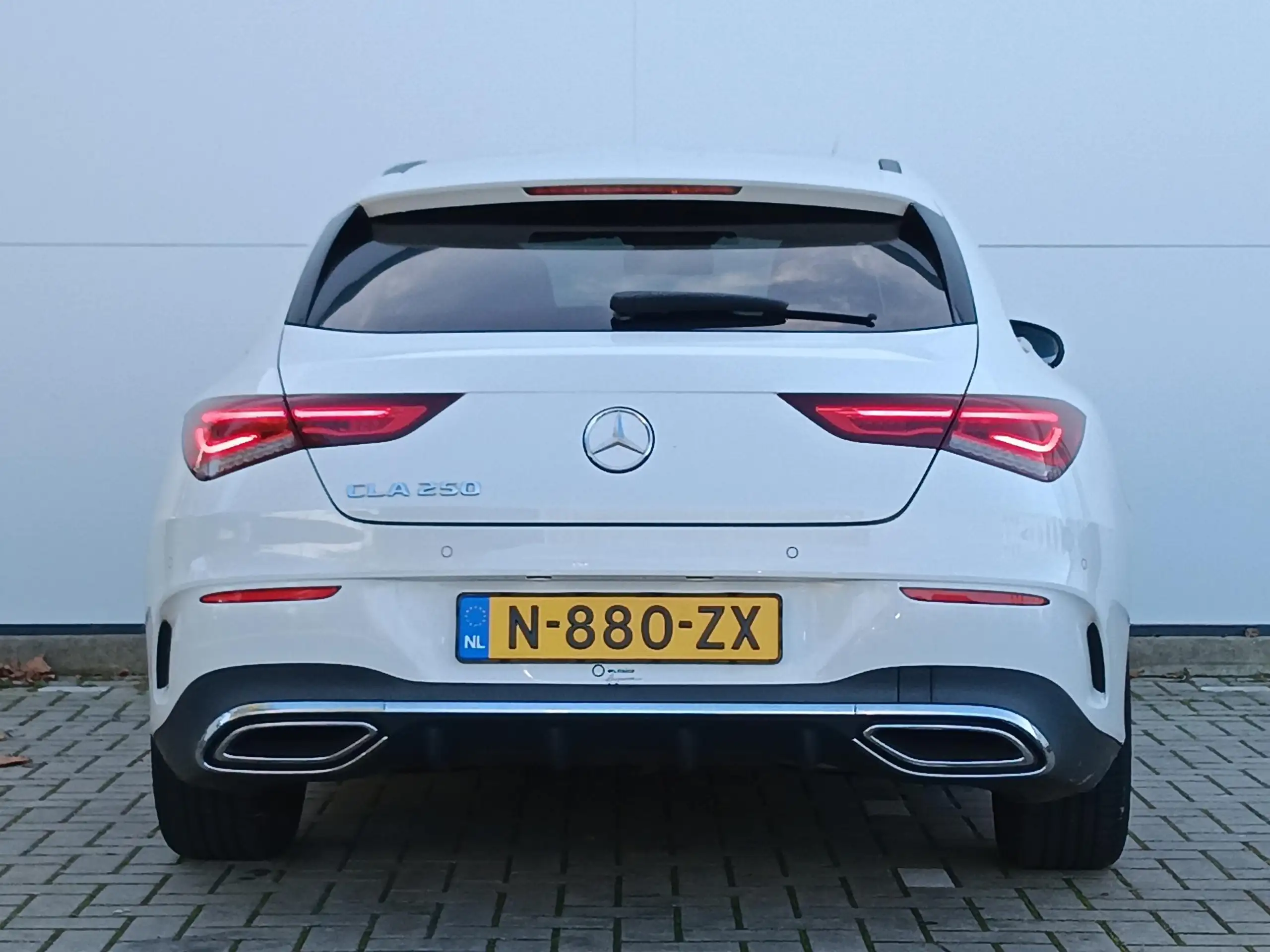 Mercedes-Benz - CLA 250