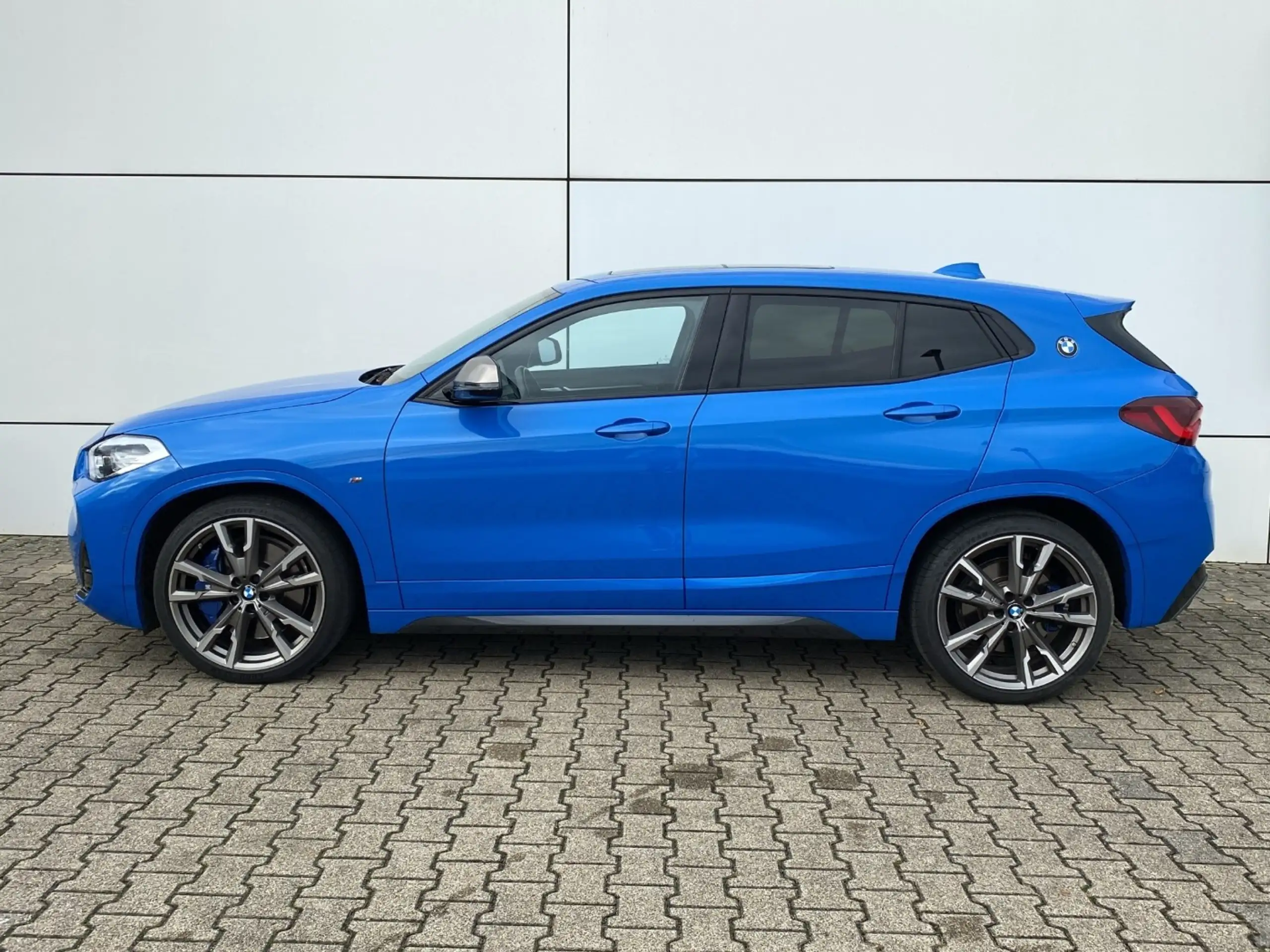 BMW - X2