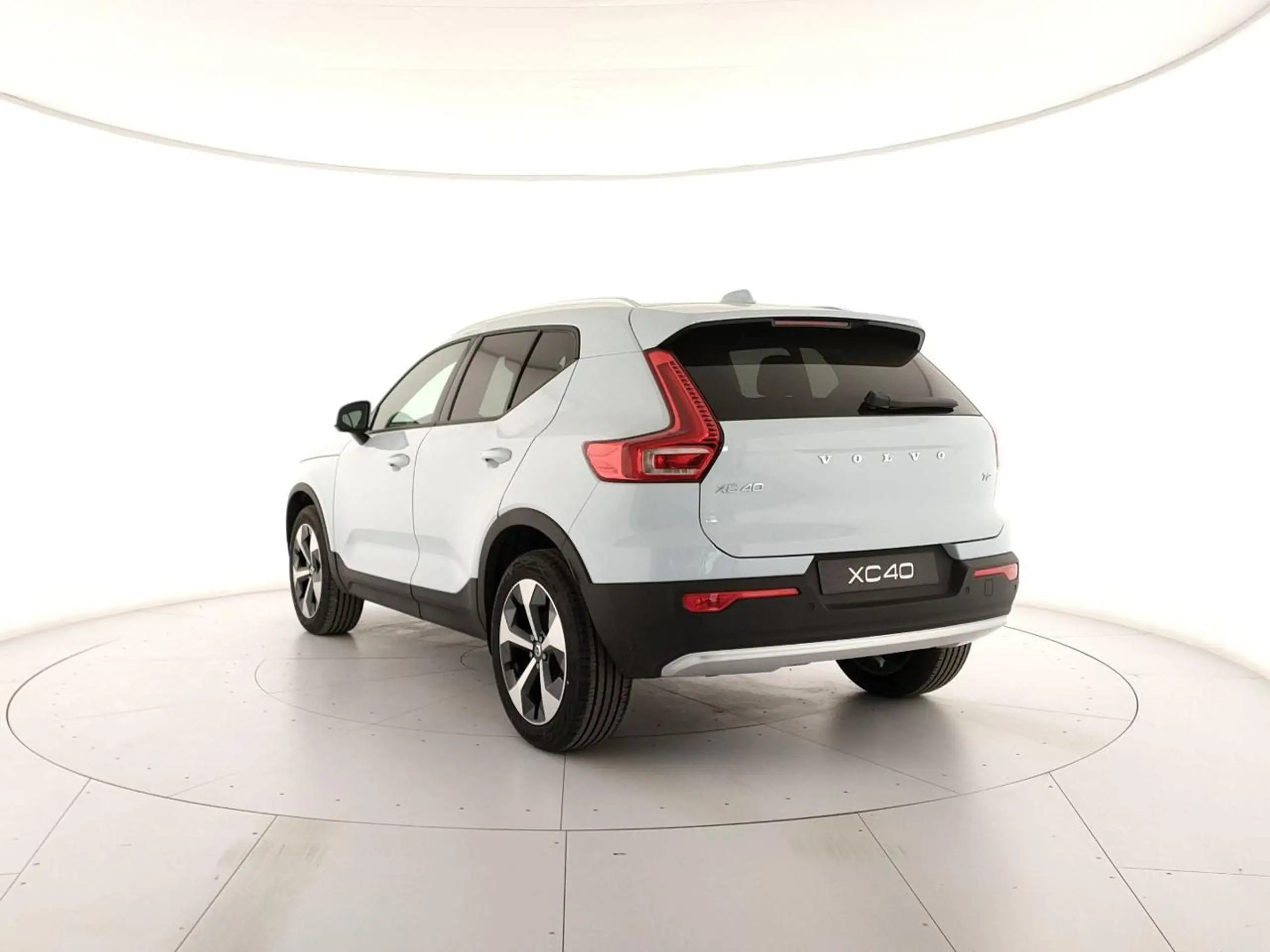 Volvo - XC40