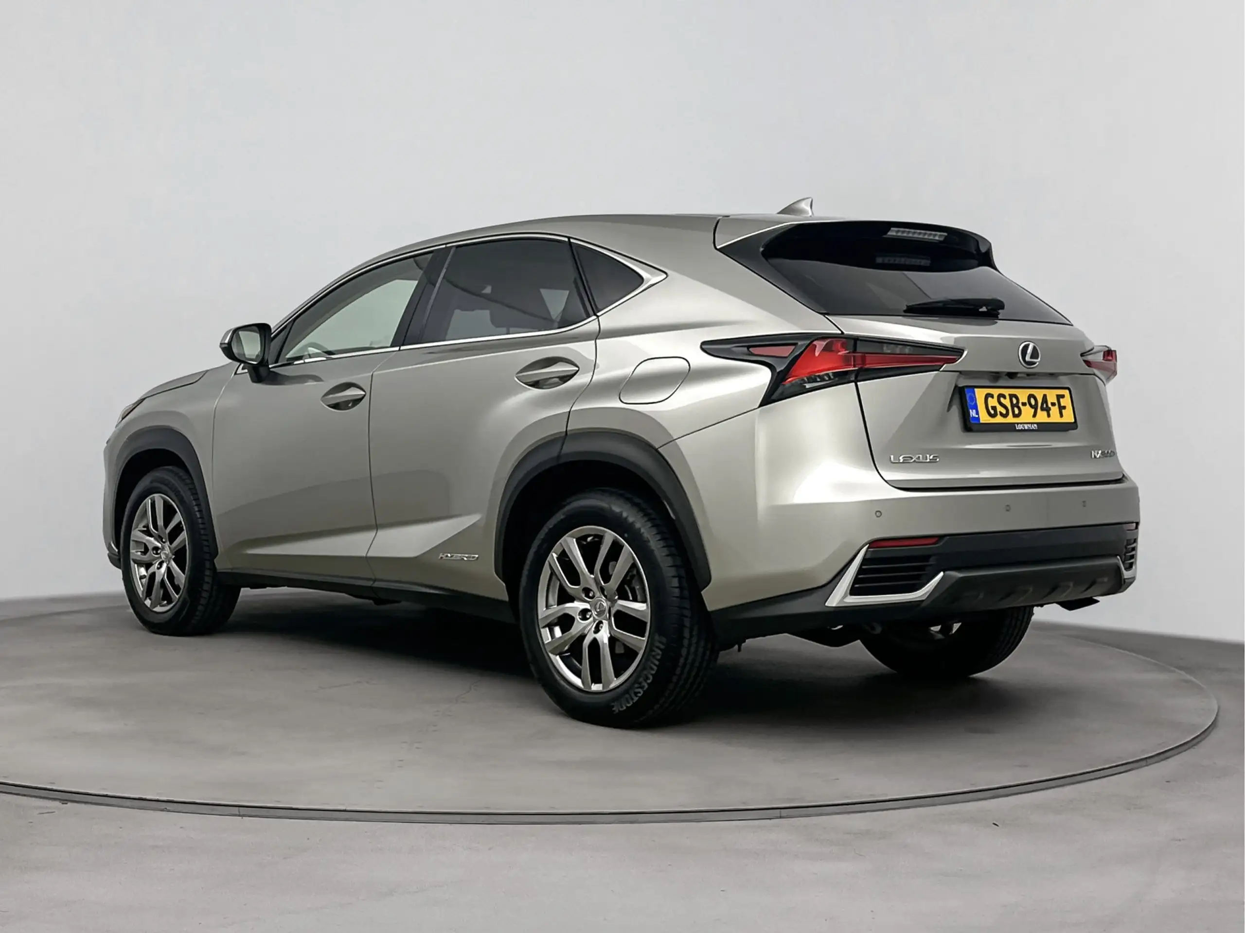 Lexus - NX 300h