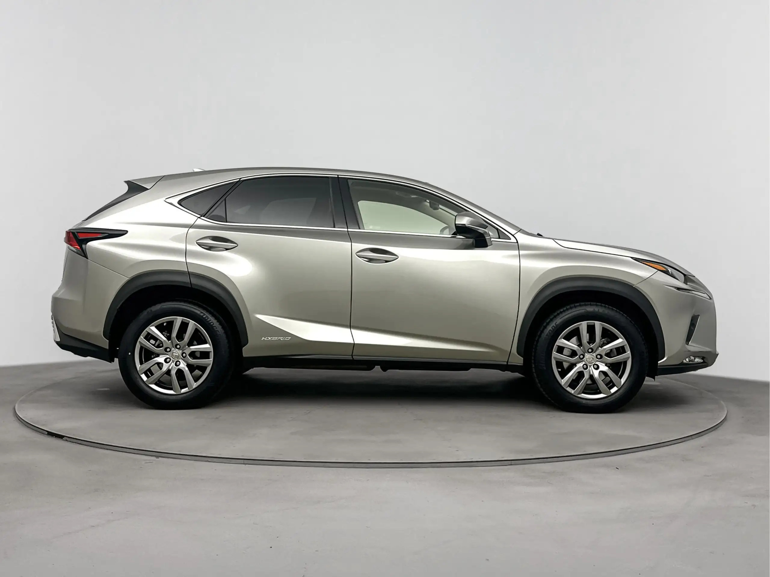 Lexus - NX 300h