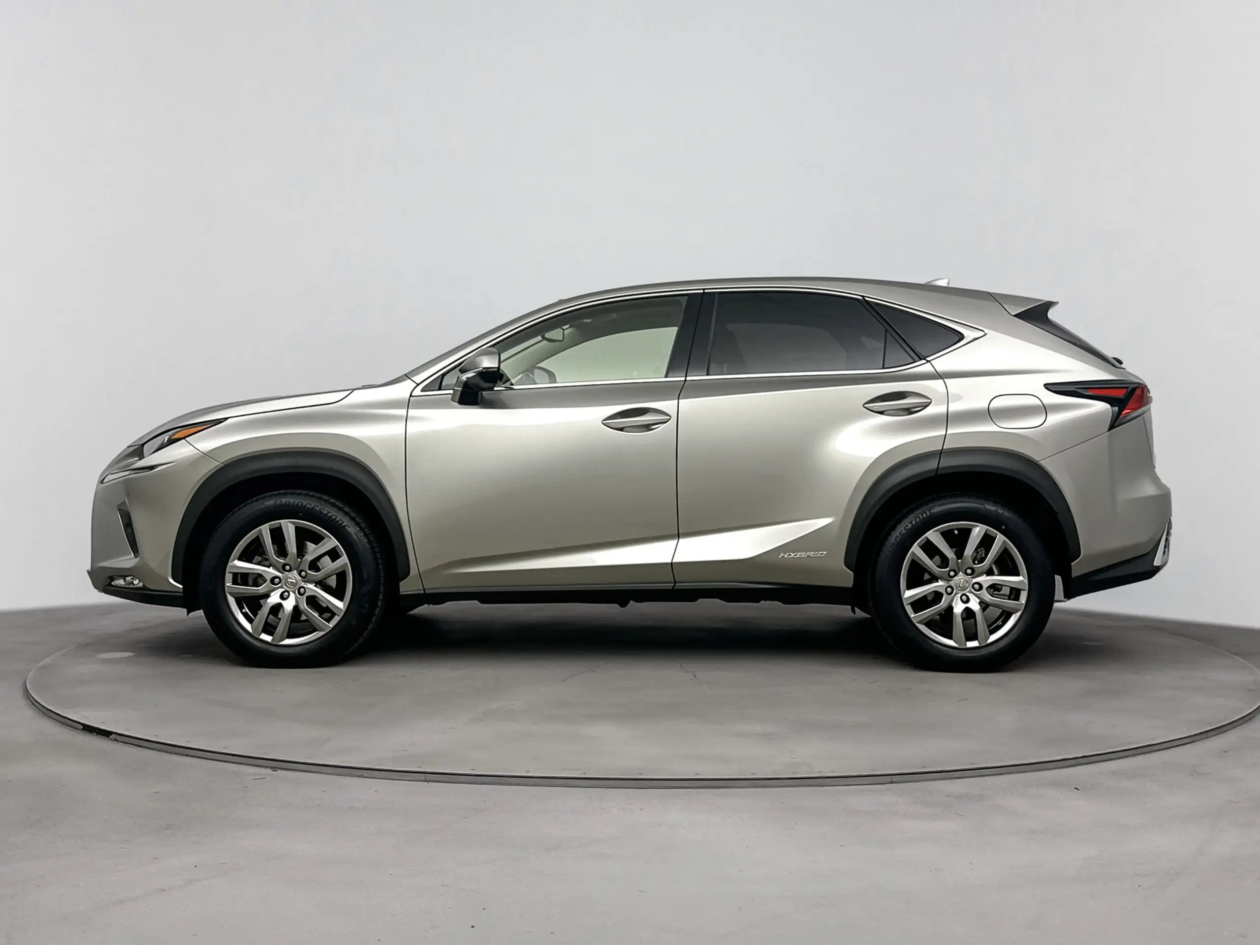 Lexus - NX 300h