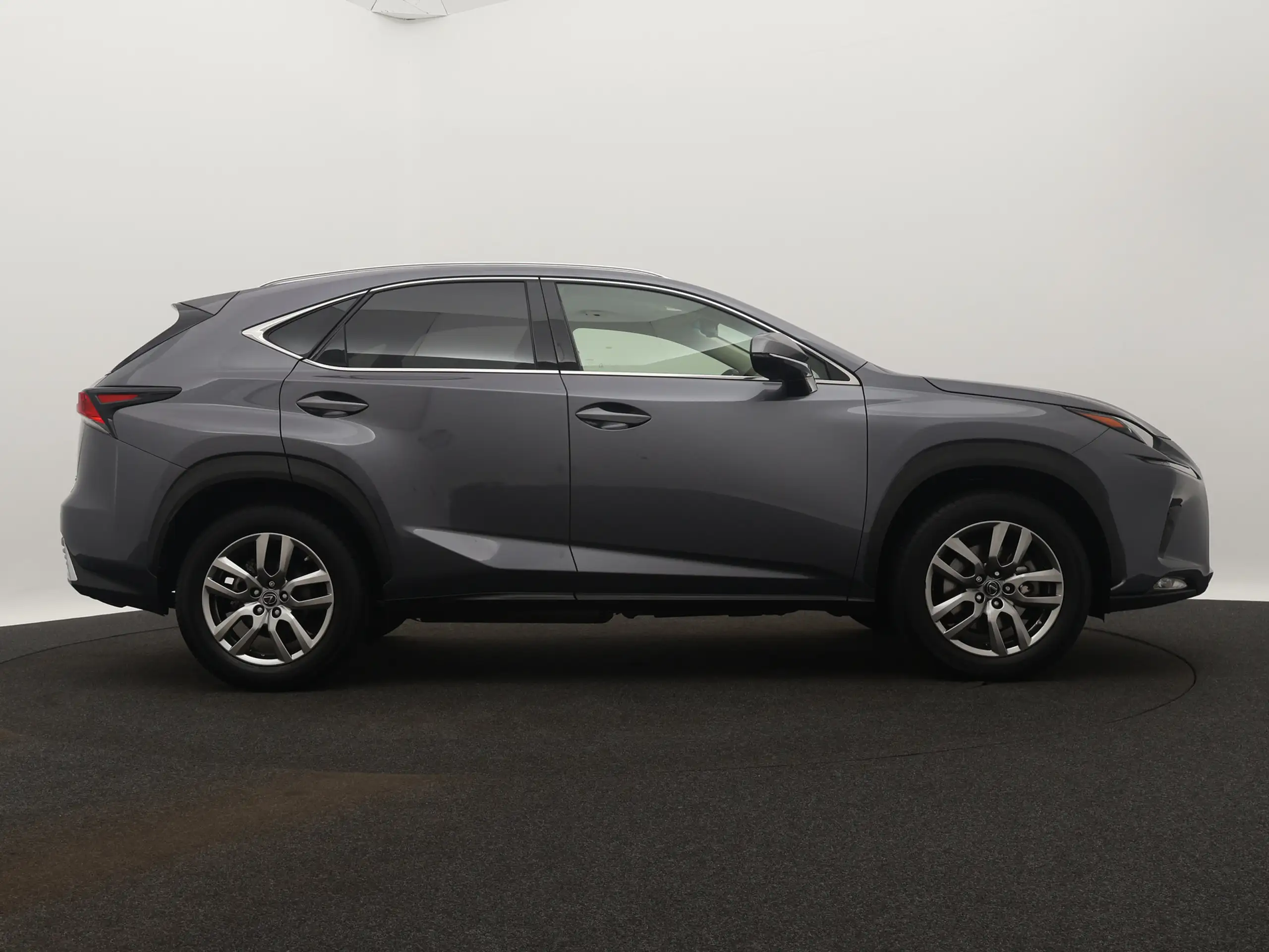 Lexus - NX 300h